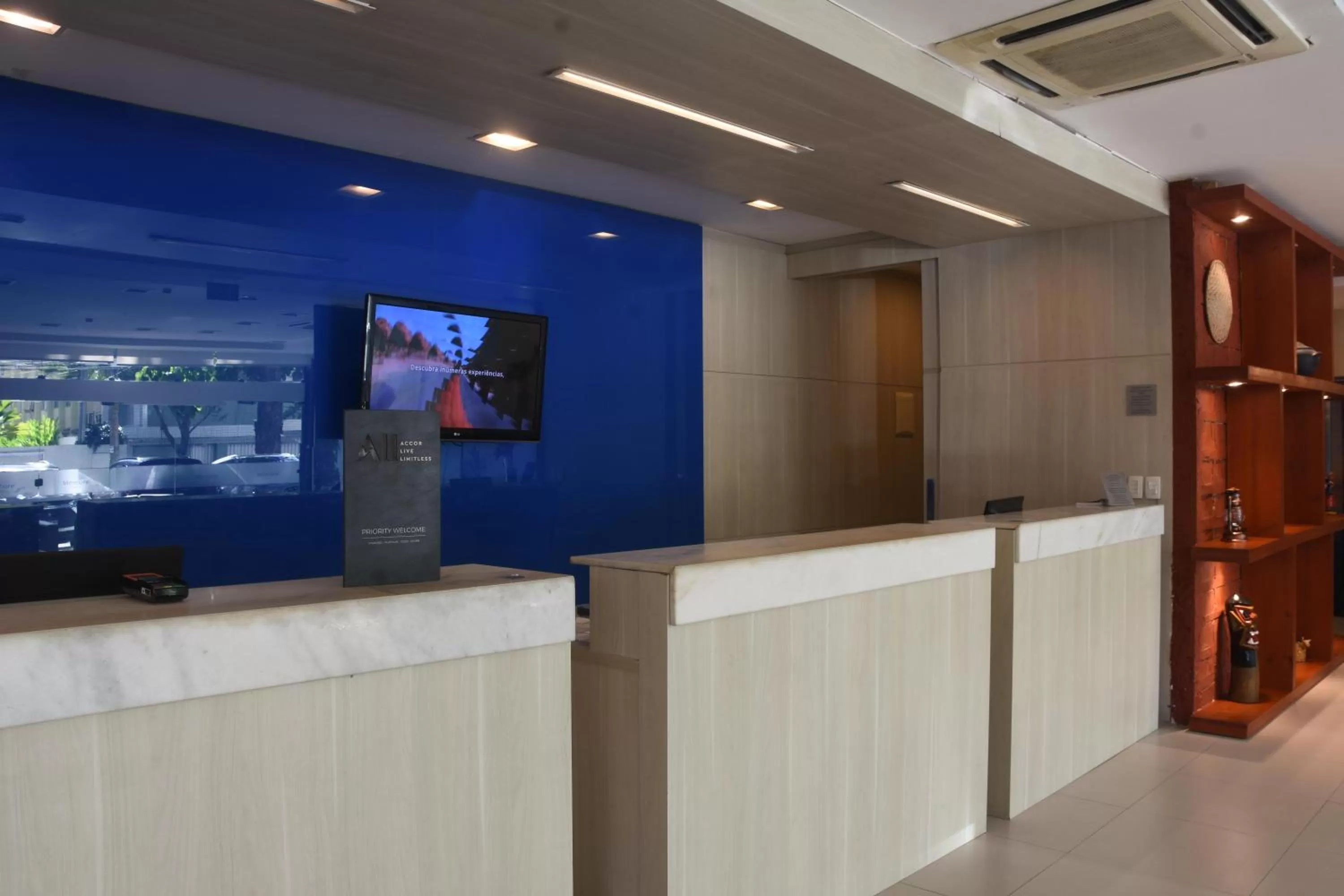 Lobby or reception in Mercure Recife Navegantes