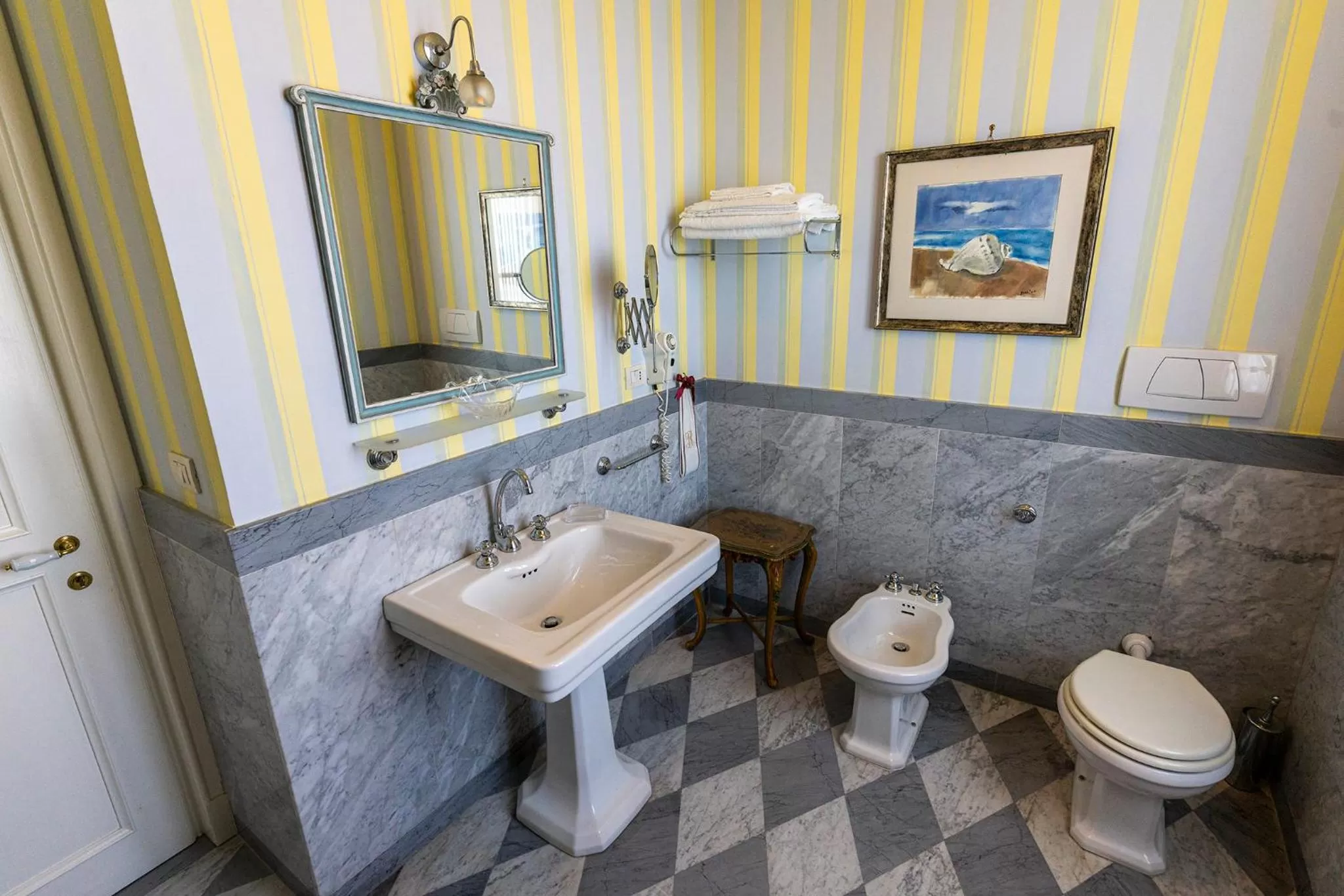 Toilet in Dimora Villa Ricci