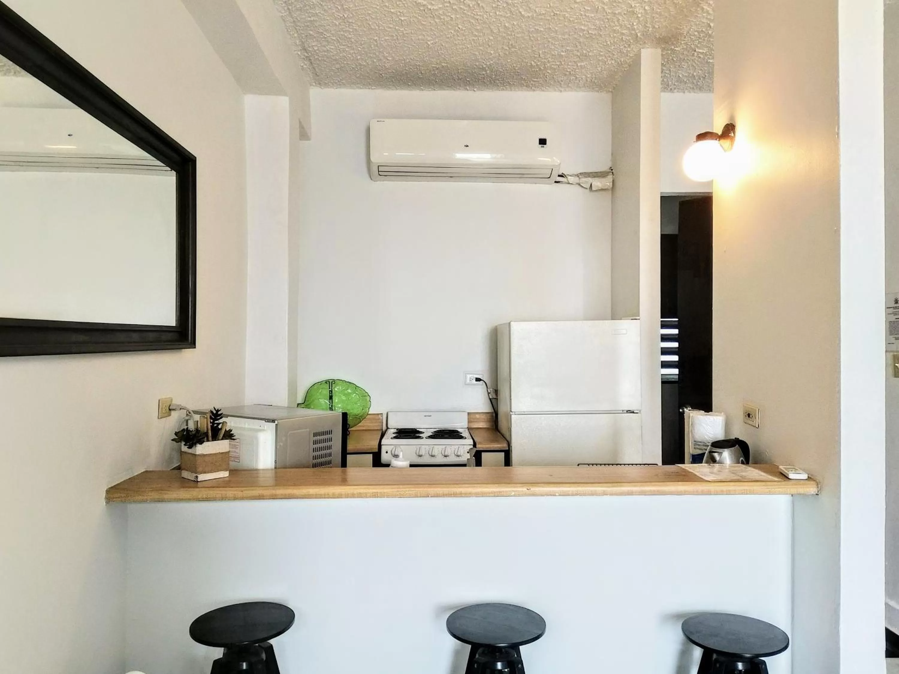 Kitchen or kitchenette in La Capitana Old San Juan Building