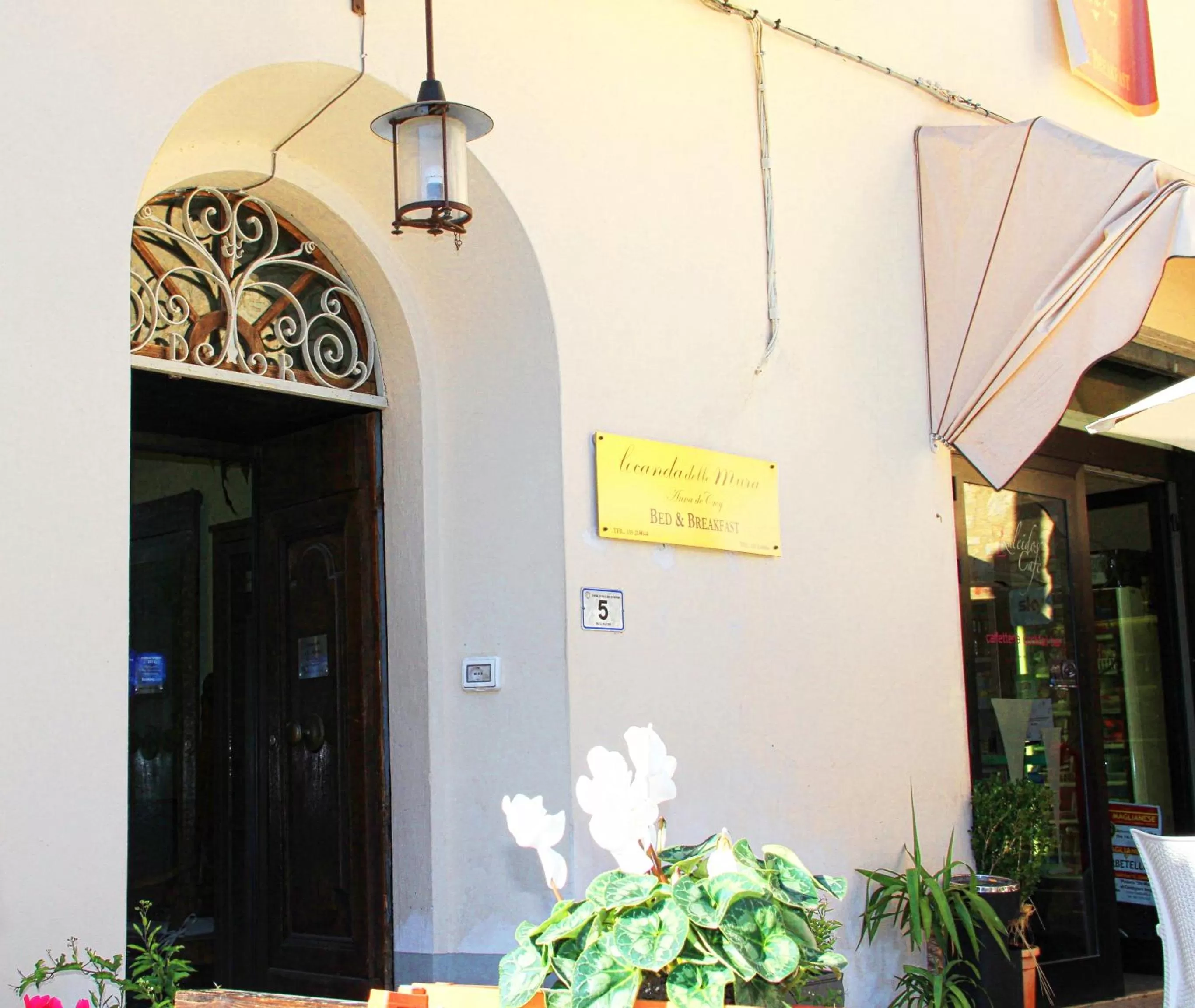 Facade/entrance in Locanda Delle Mura Anna De Croy