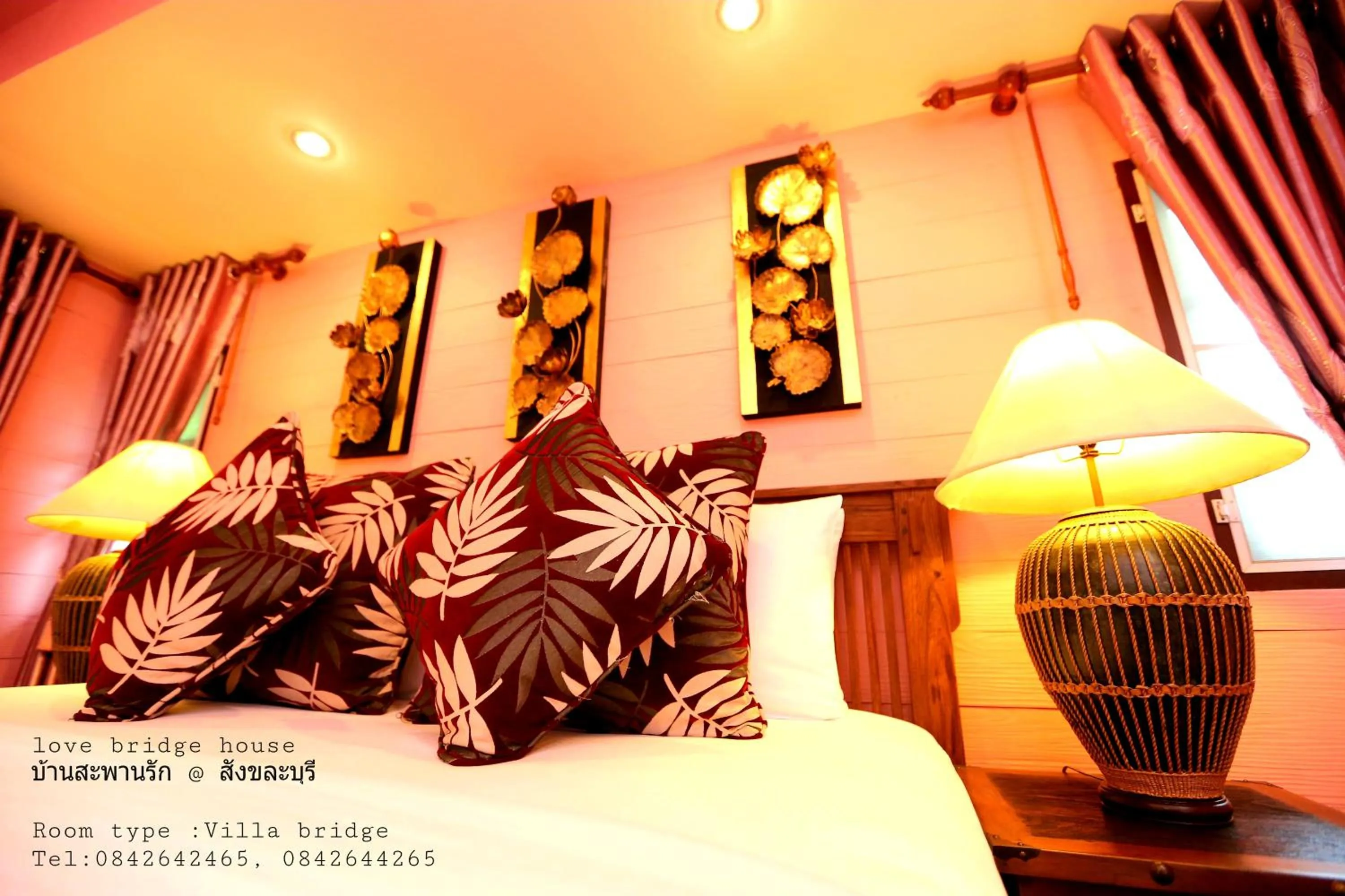 Bed in Love Bridge House บ้านสะพานรัก
