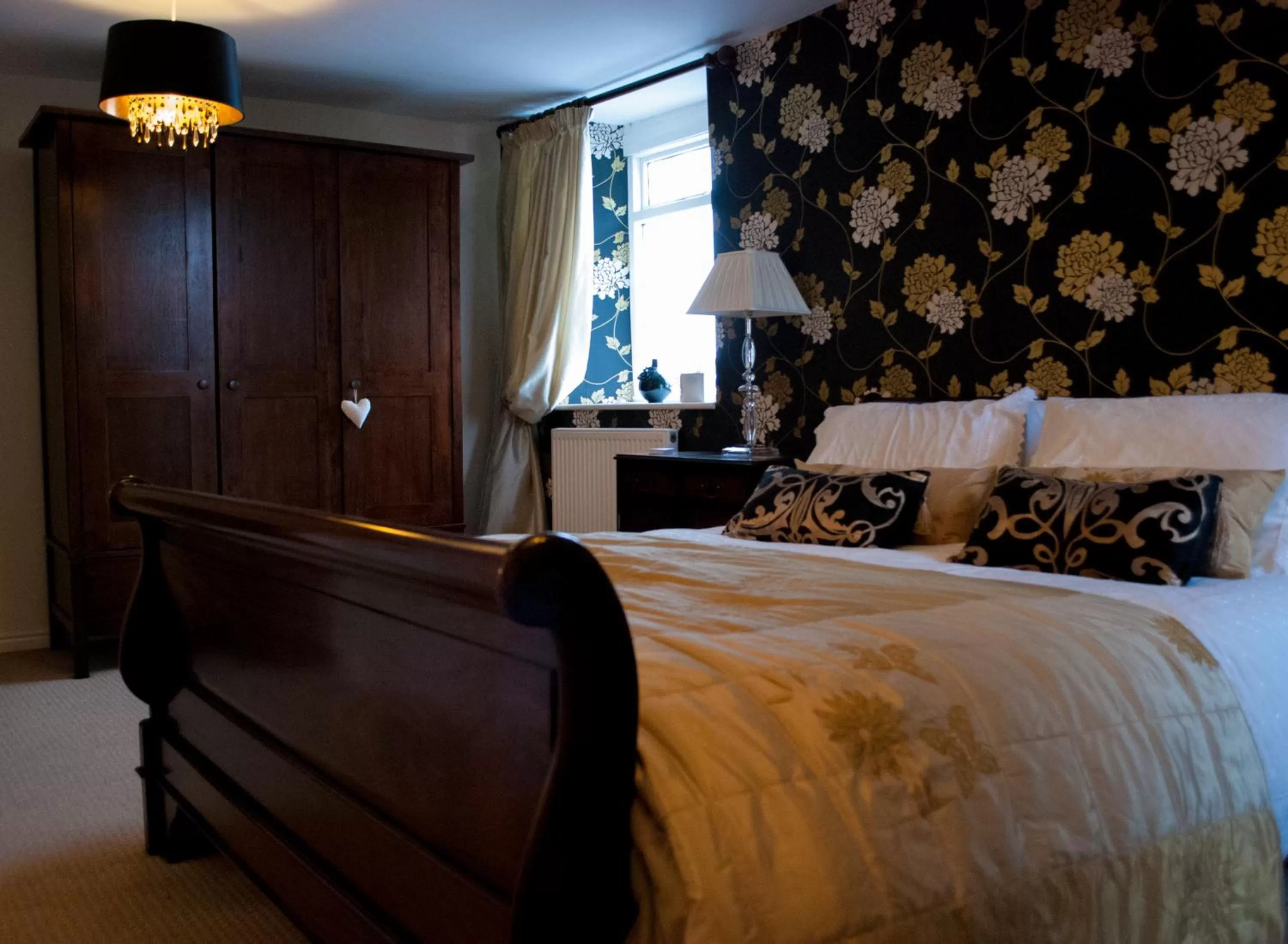 Day, Bed in The Castle House