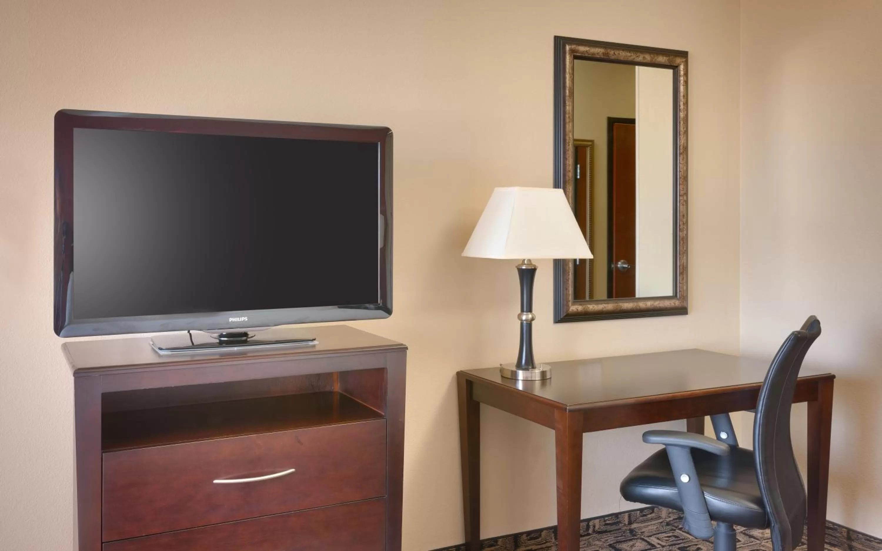 Photo of the whole room in Holiday Inn & Suites Salt Lake City - Airport West by IHG