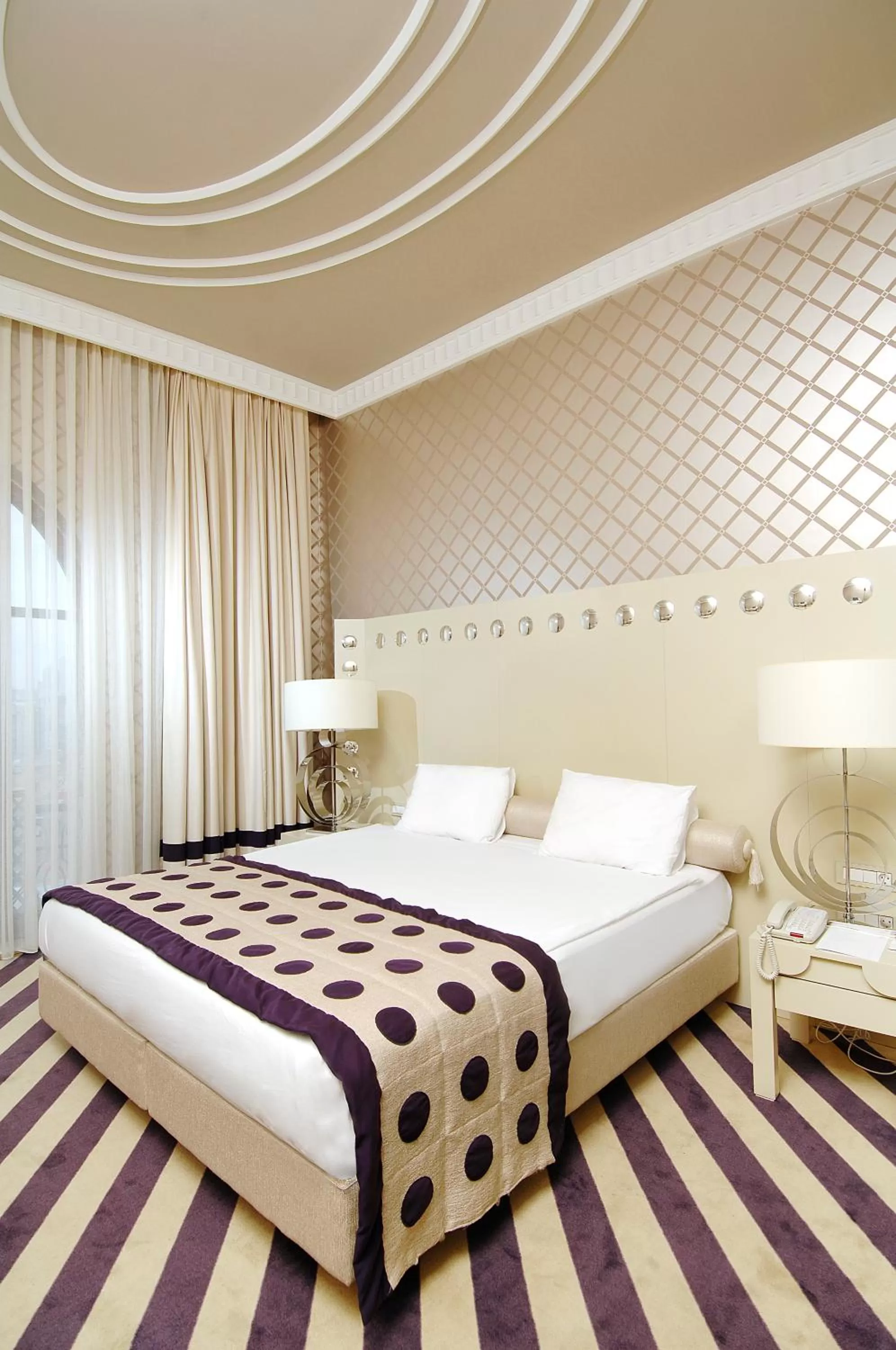 Bed in Taxim Hill Hotel