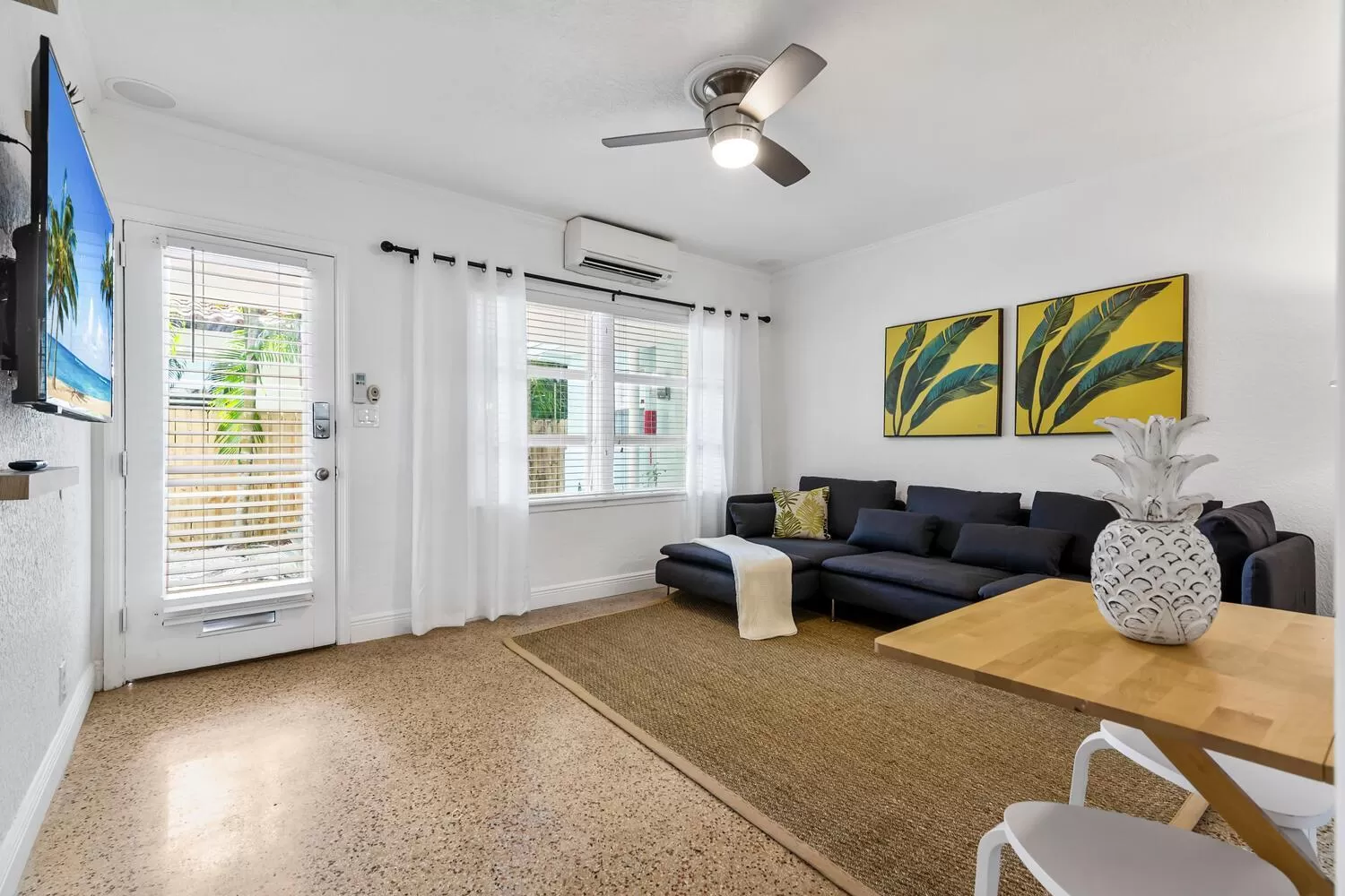 Living room in Alani Bay Villas
