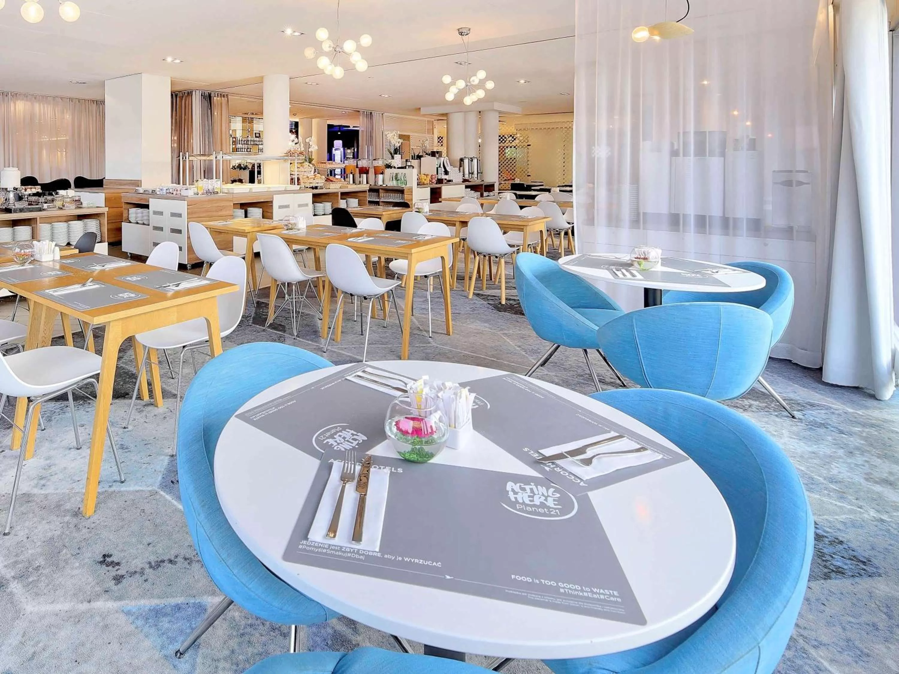 Restaurant/places to eat in Novotel Katowice Centrum