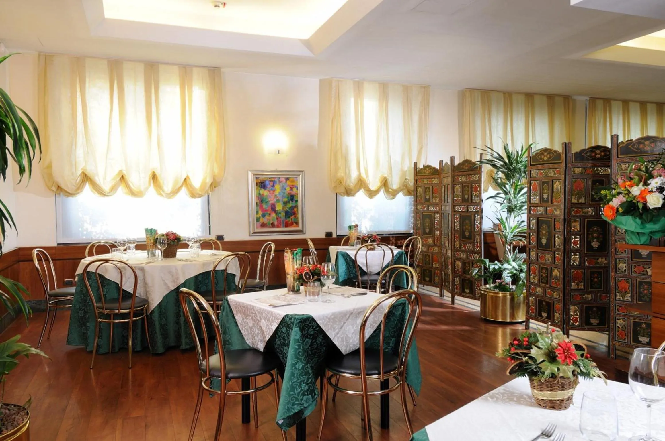 Restaurant/places to eat in Hotel Mirage Sure Hotel Collection by Best Western