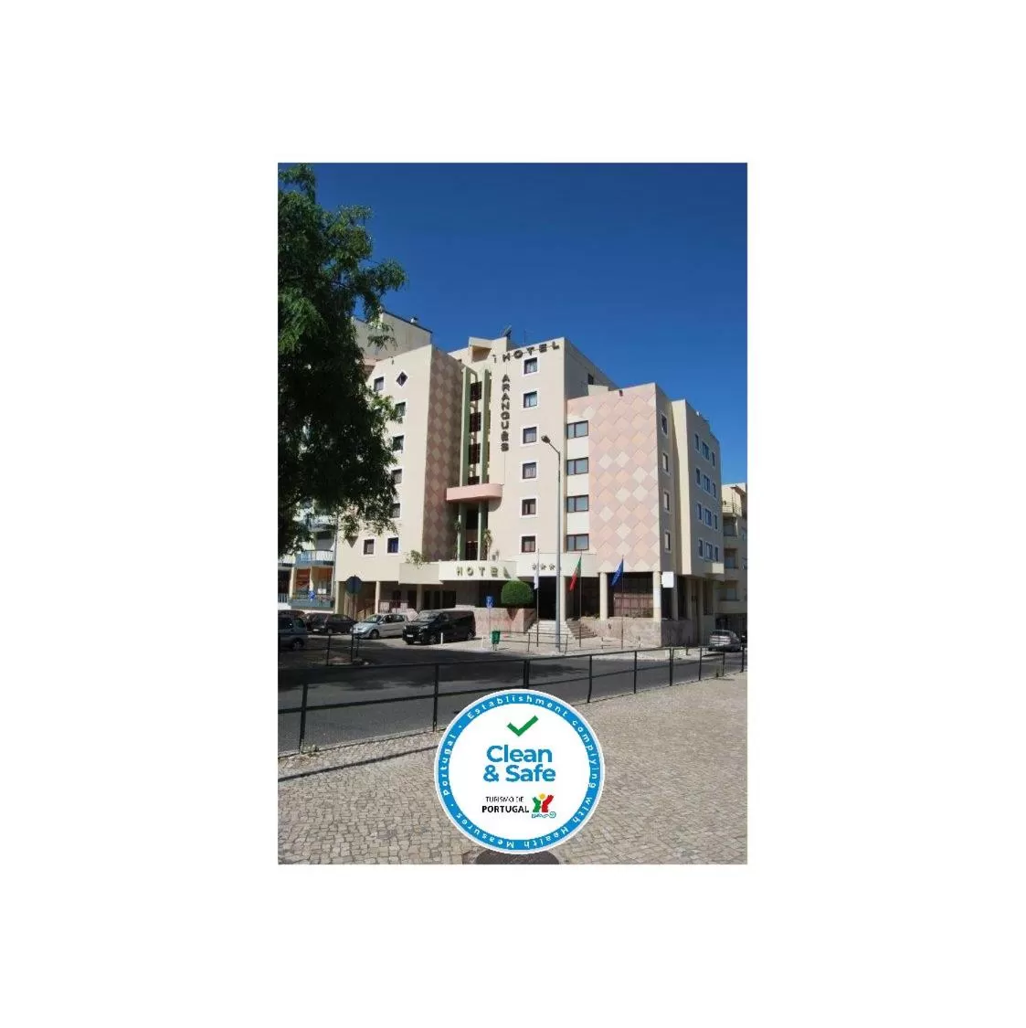 Facade/entrance in Hotel Arangues