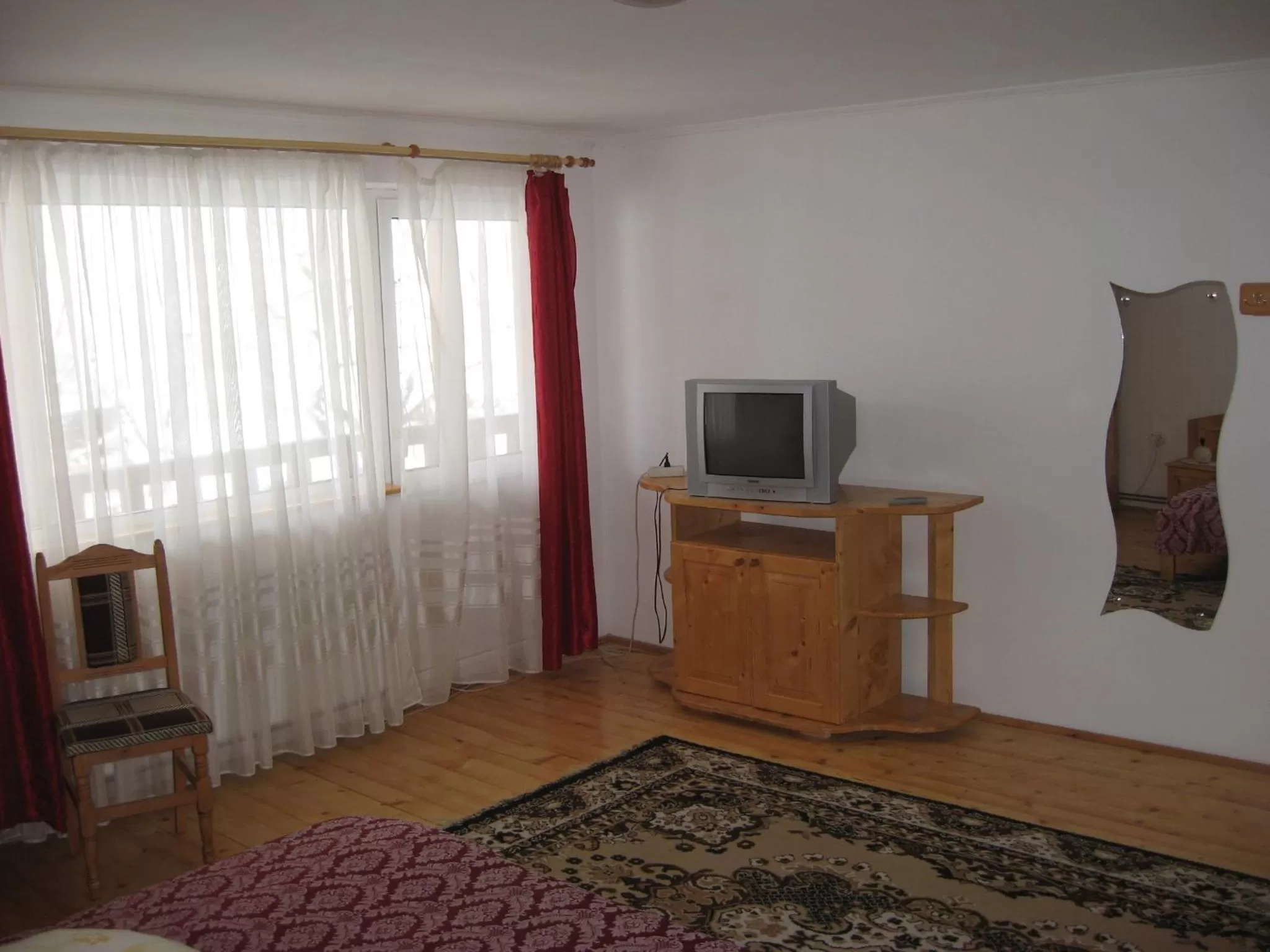 Day, TV/Entertainment Center in Pensiunea Luminita