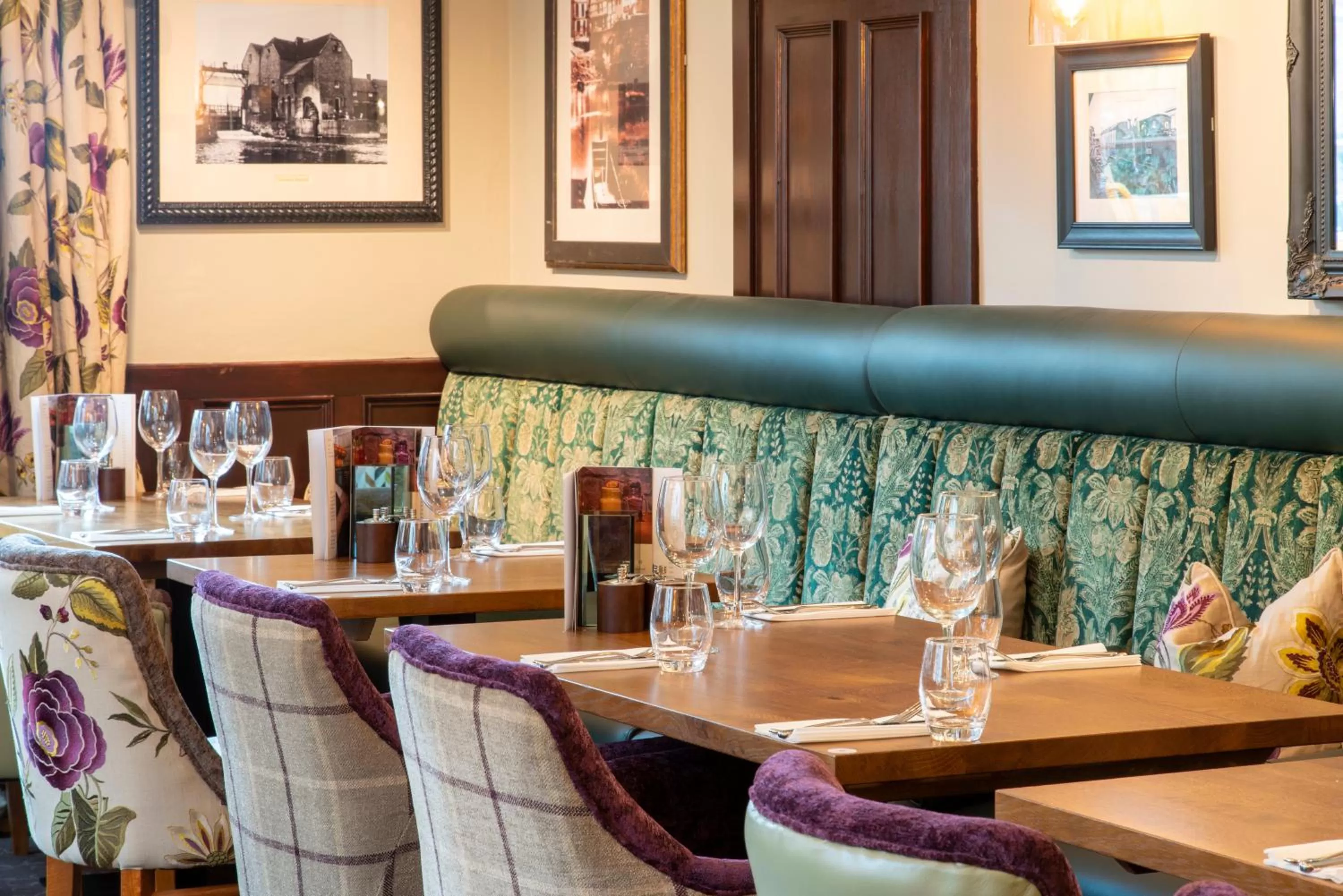 Restaurant/places to eat in The George Hotel, Amesbury, Wiltshire - The Coaching Inn Group