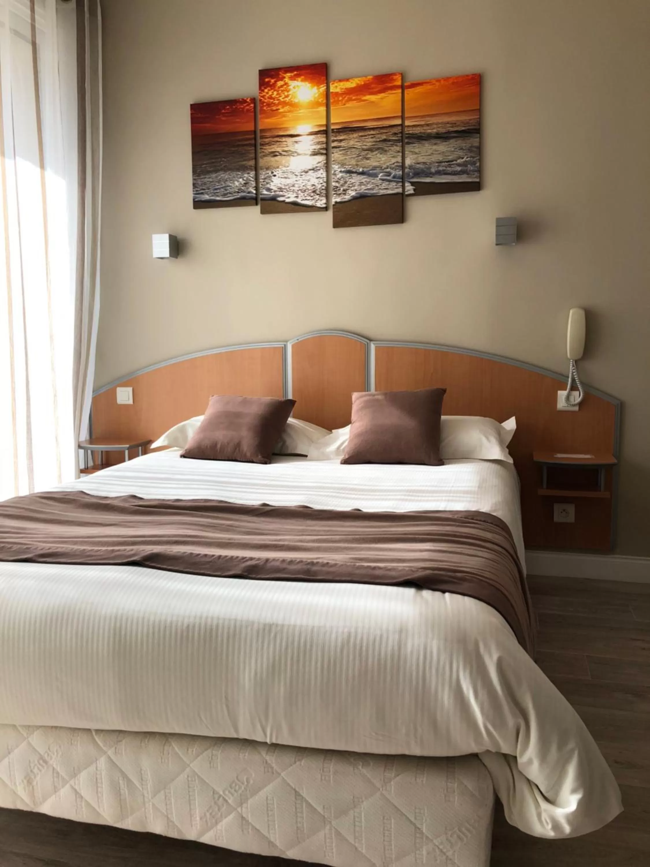 Bedroom, Bed in Logis Hotel Restaurant le Mirador