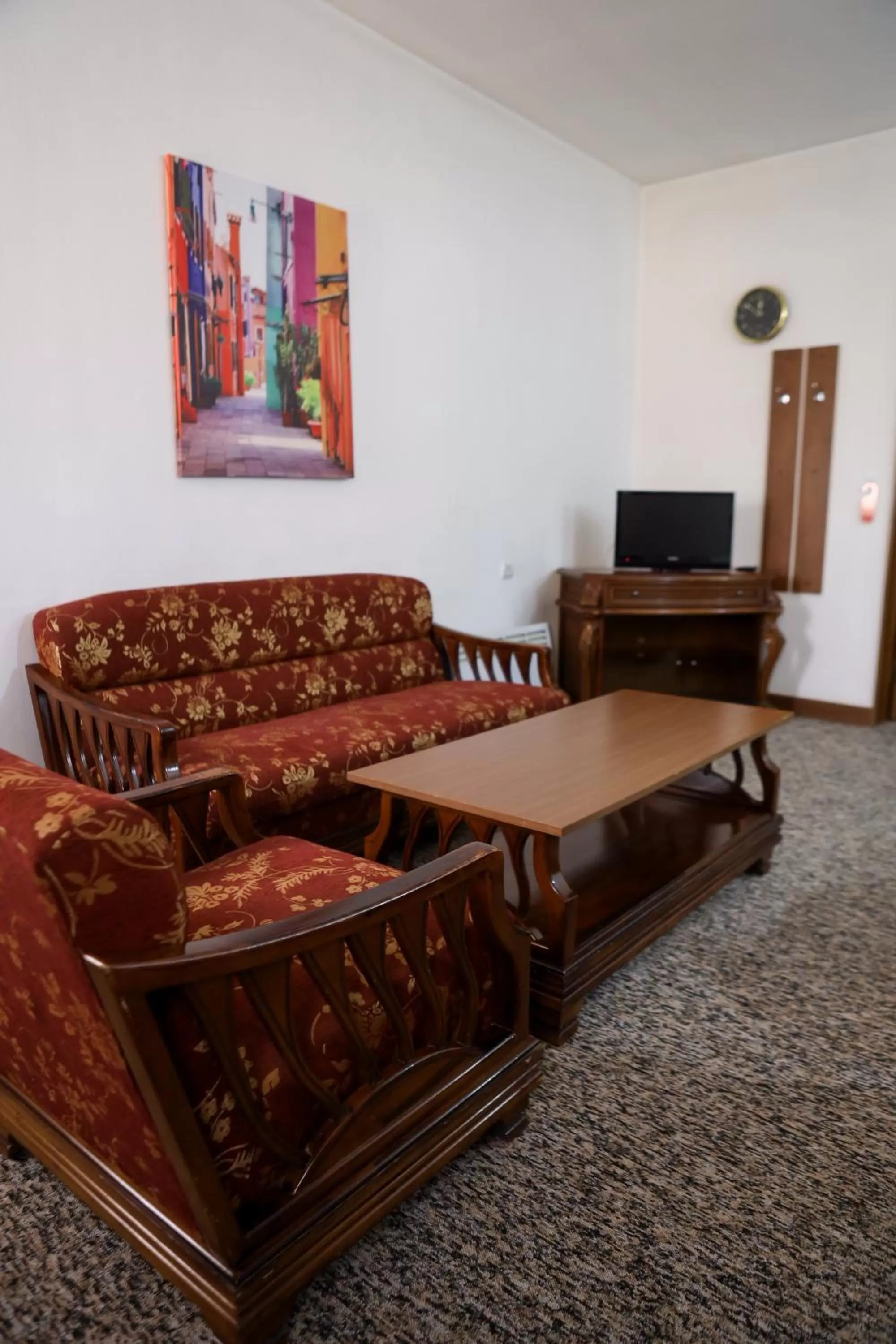 Seating Area in NO PROBLEM