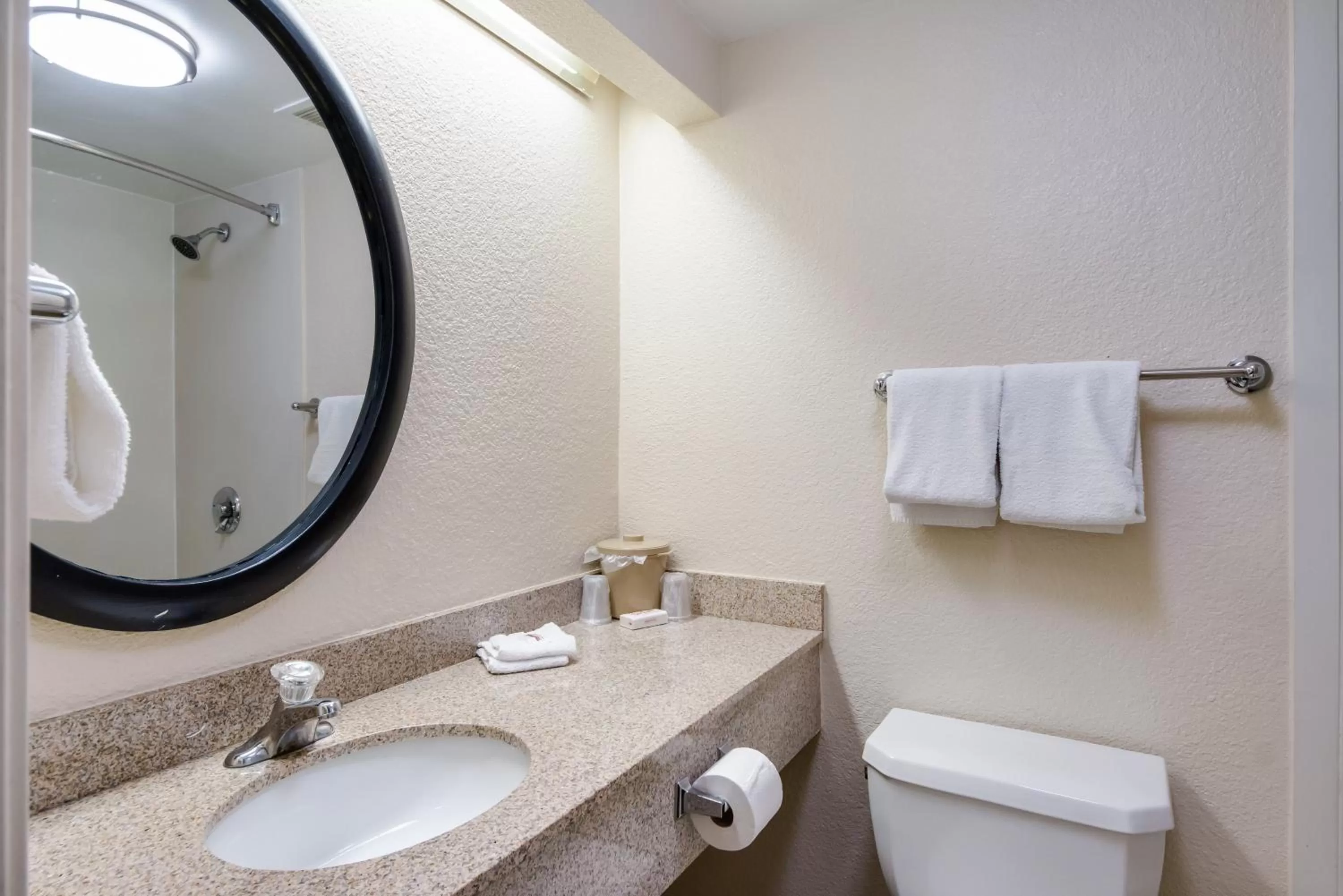 Bathroom in Red Roof Inn Laredo