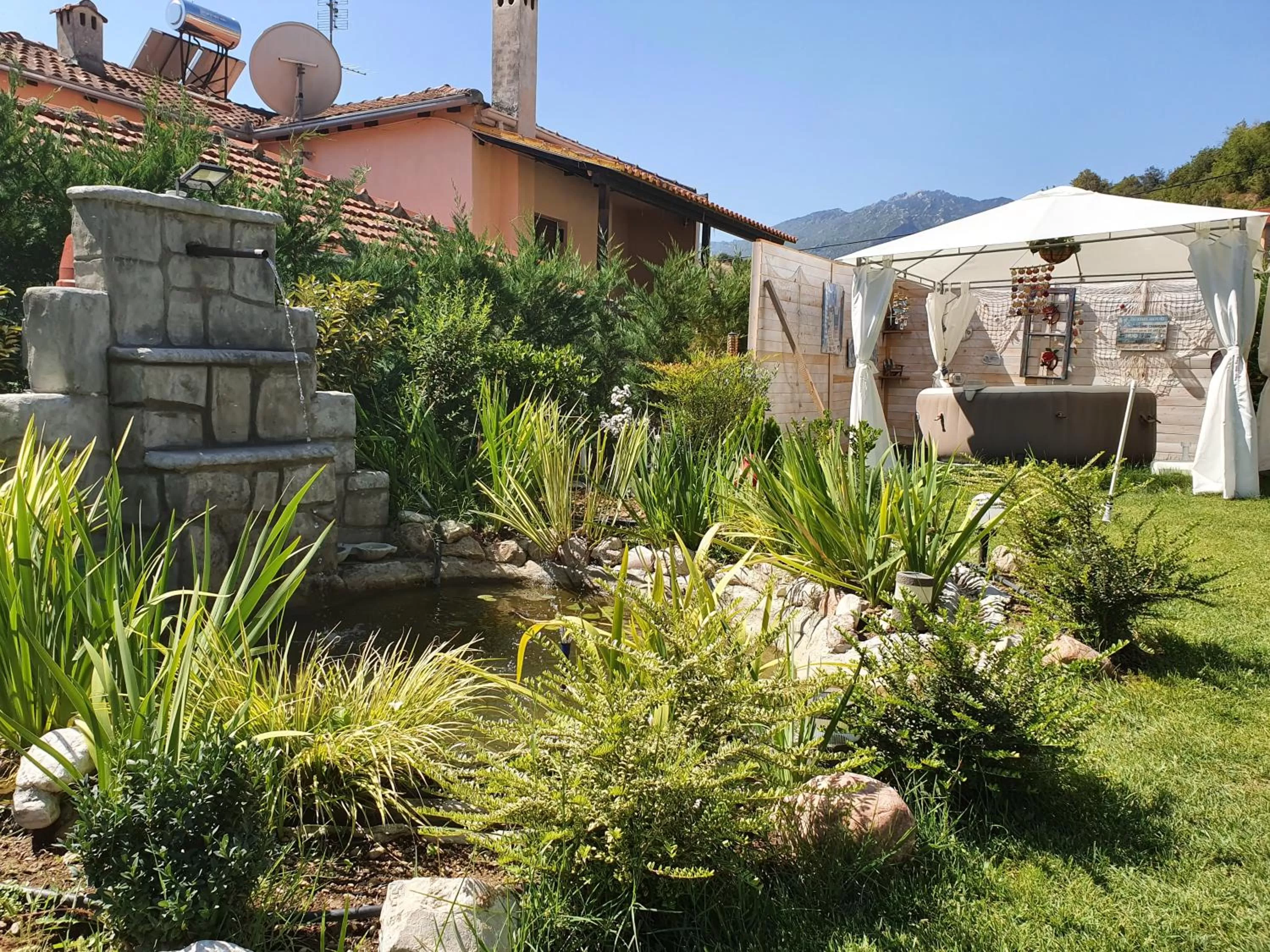 Garden in Theatro Hotel Odysseon