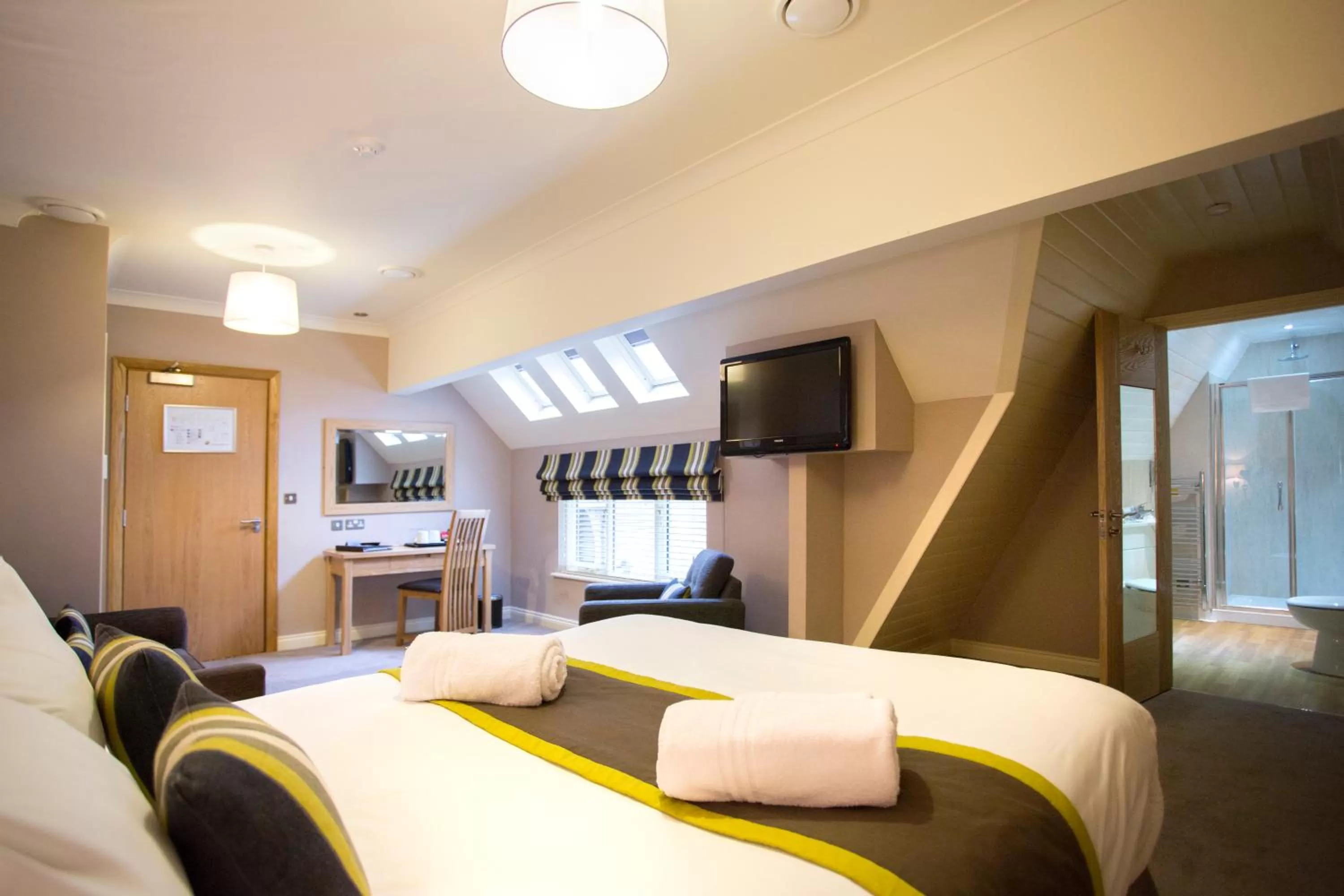 Bedroom, Bed in Breckland Lodge