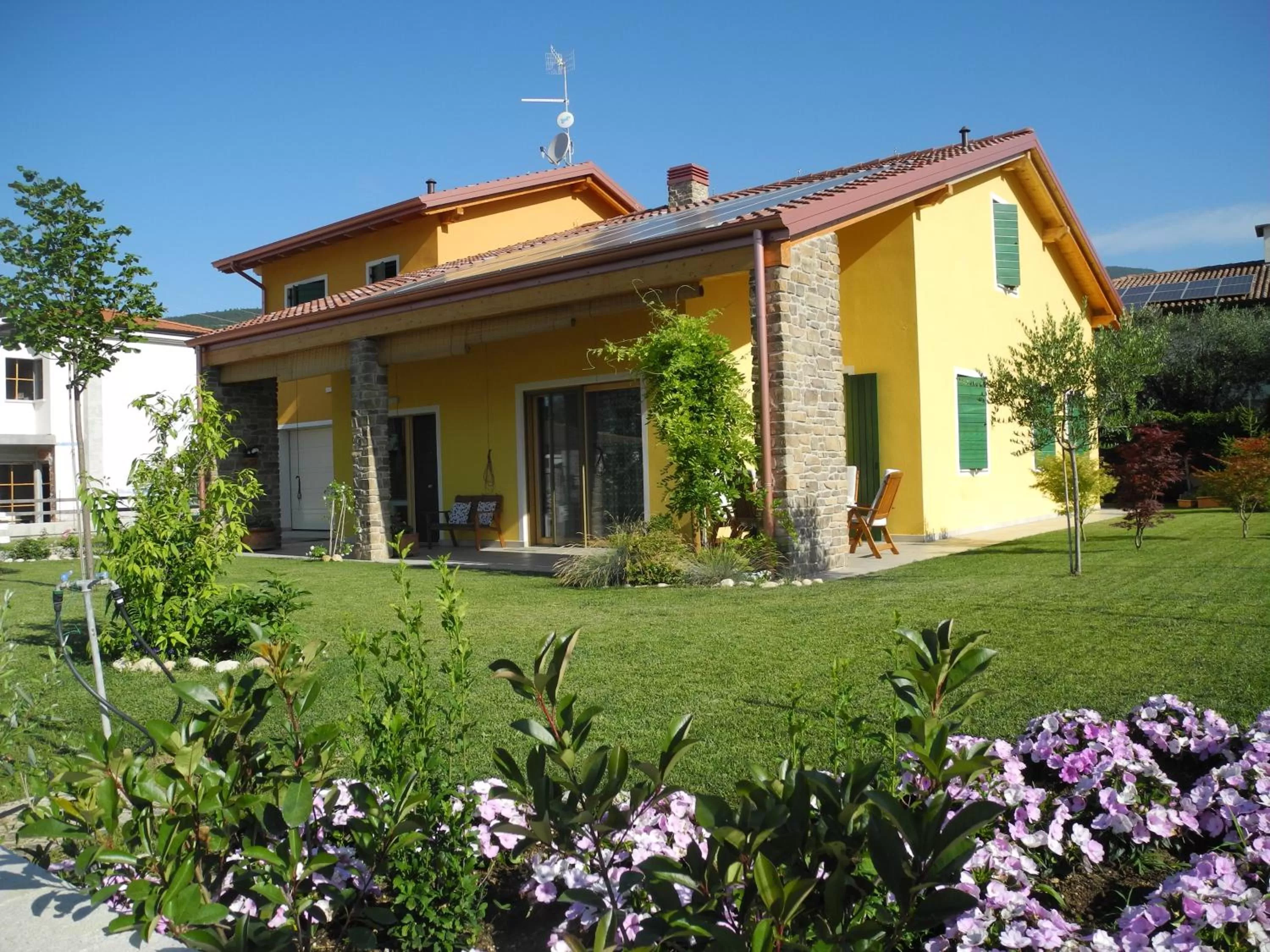 Property building in B&B Mimosa e Lillà