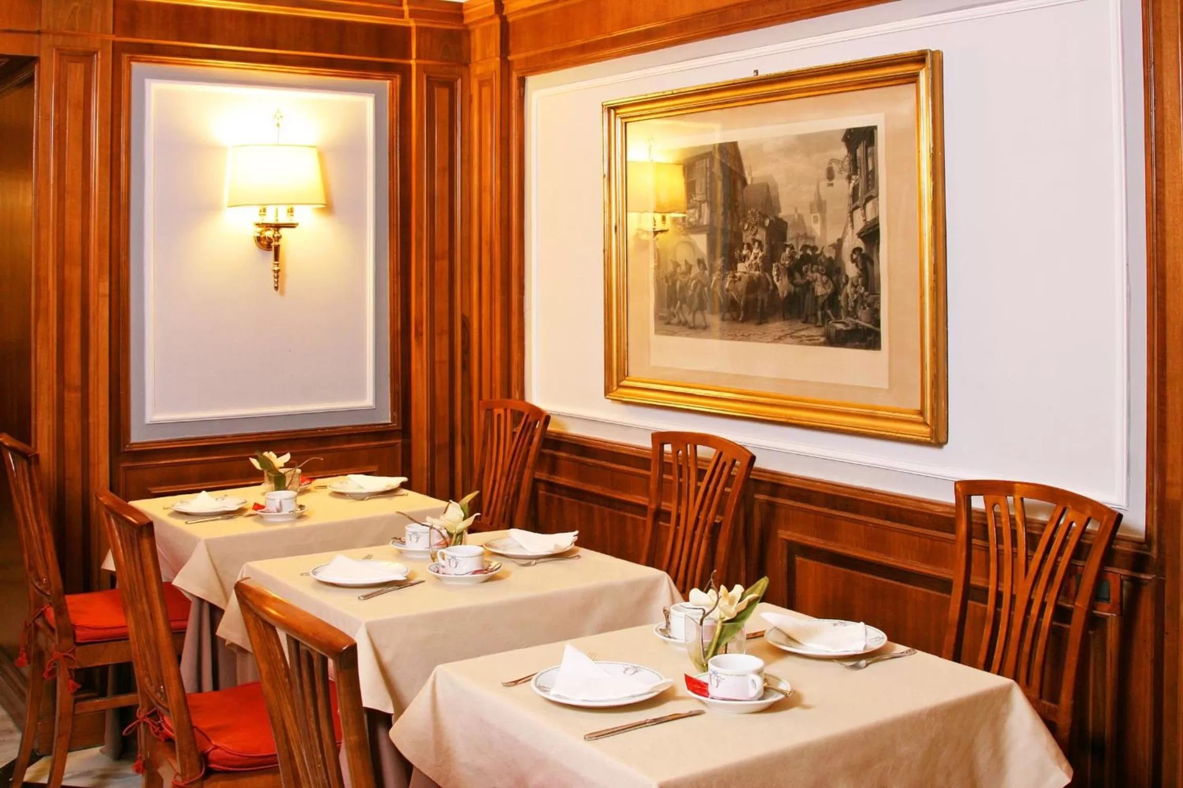 Restaurant/places to eat in Hotel Arcangelo