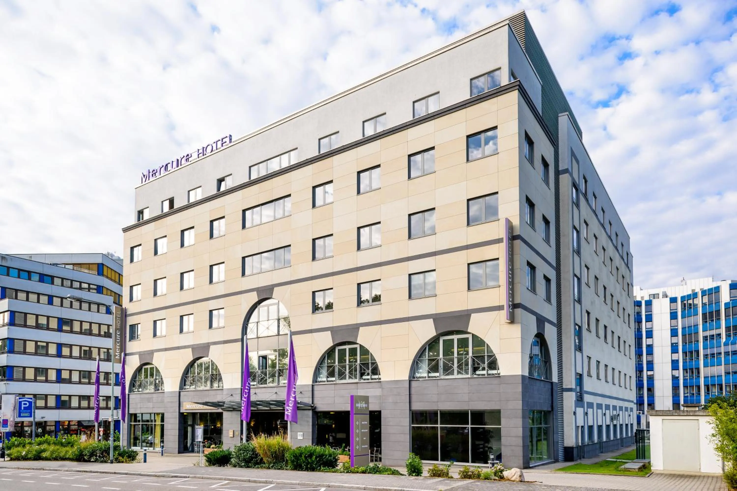 Property building in Mercure Hotel Frankfurt Eschborn Süd