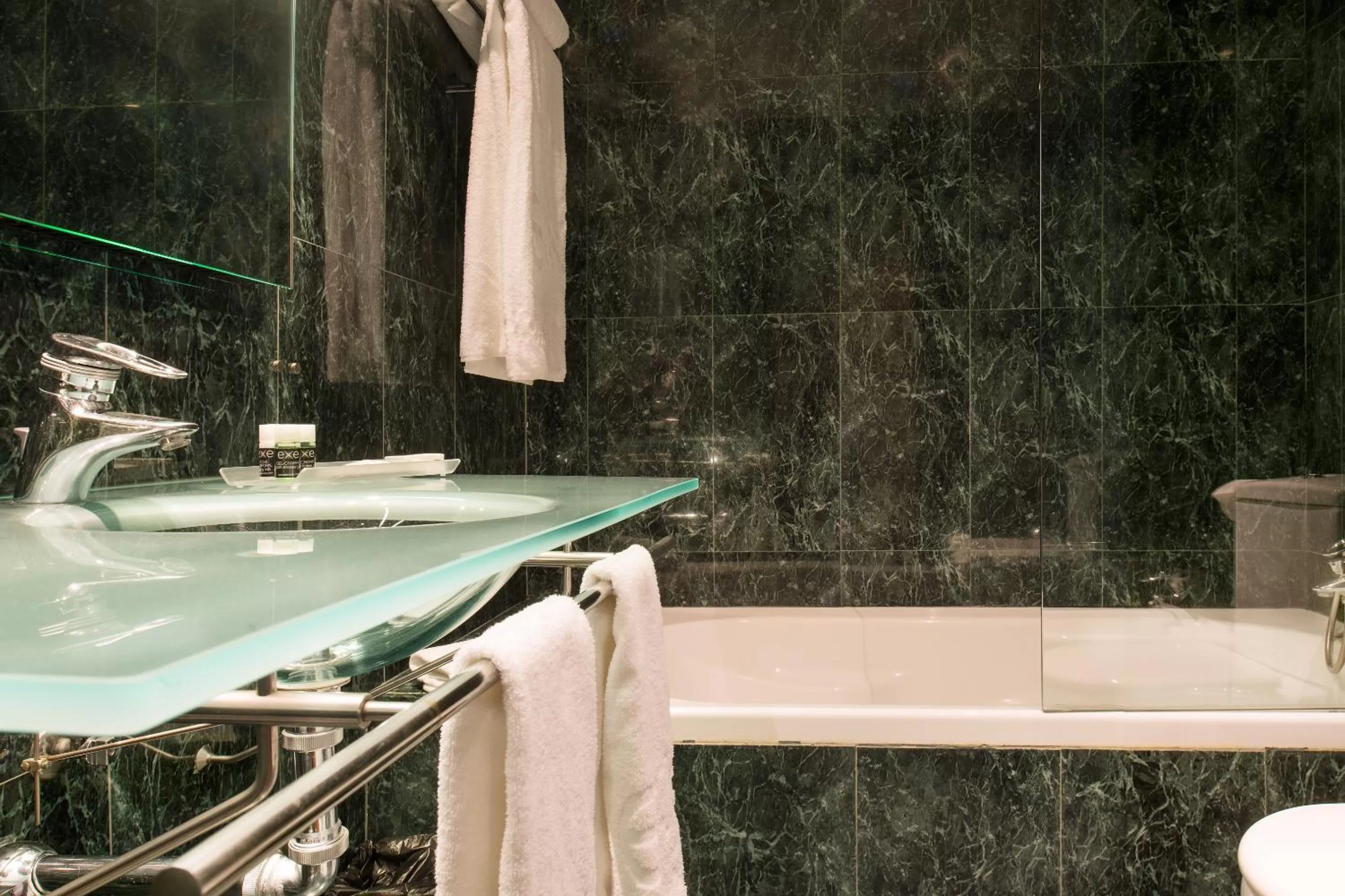 Bathroom in Exe Cuenca