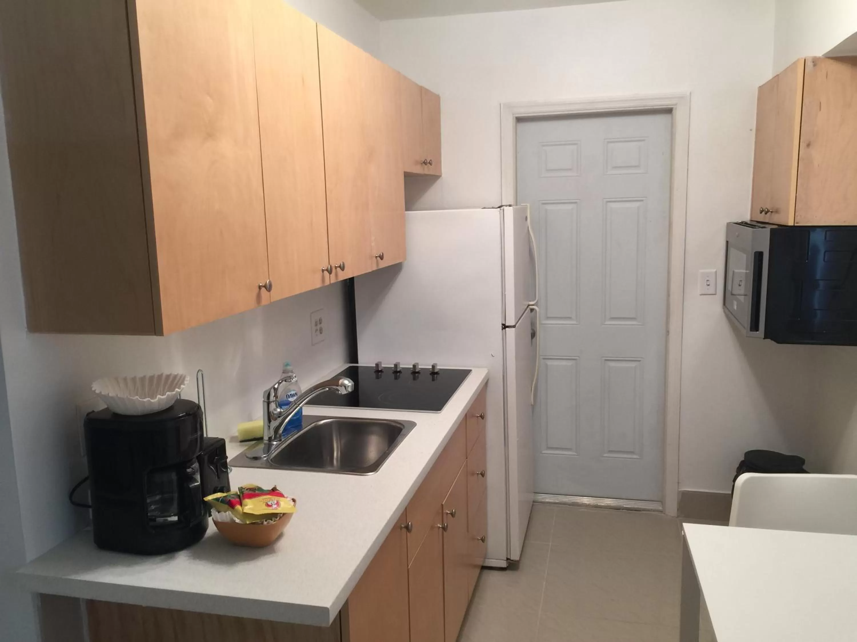 Kitchen or kitchenette in Pelican By The Sea