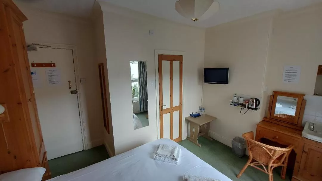 Bed in The Clifton at Paignton