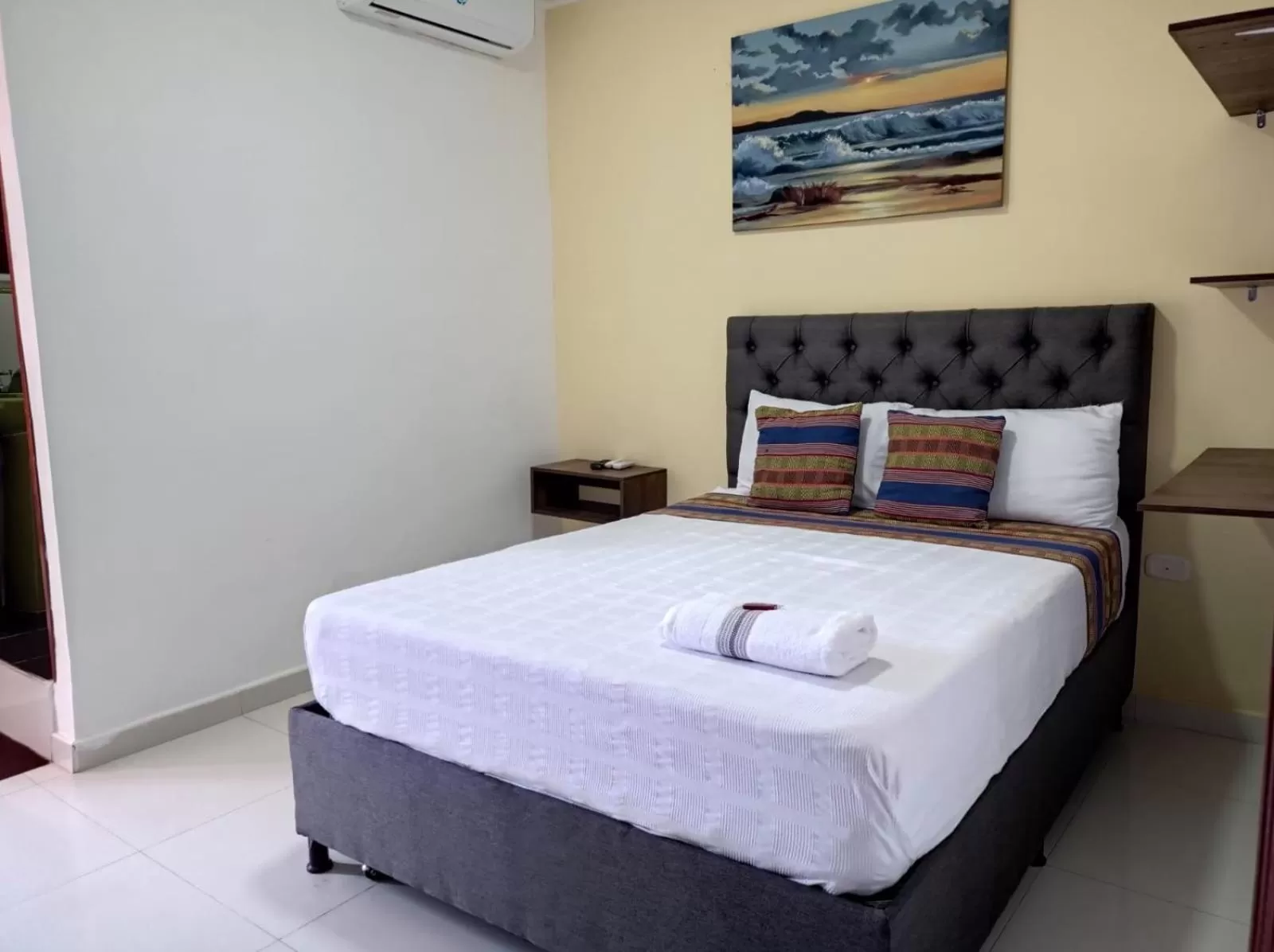 Bed in ANAJIRAWAA HOTEL