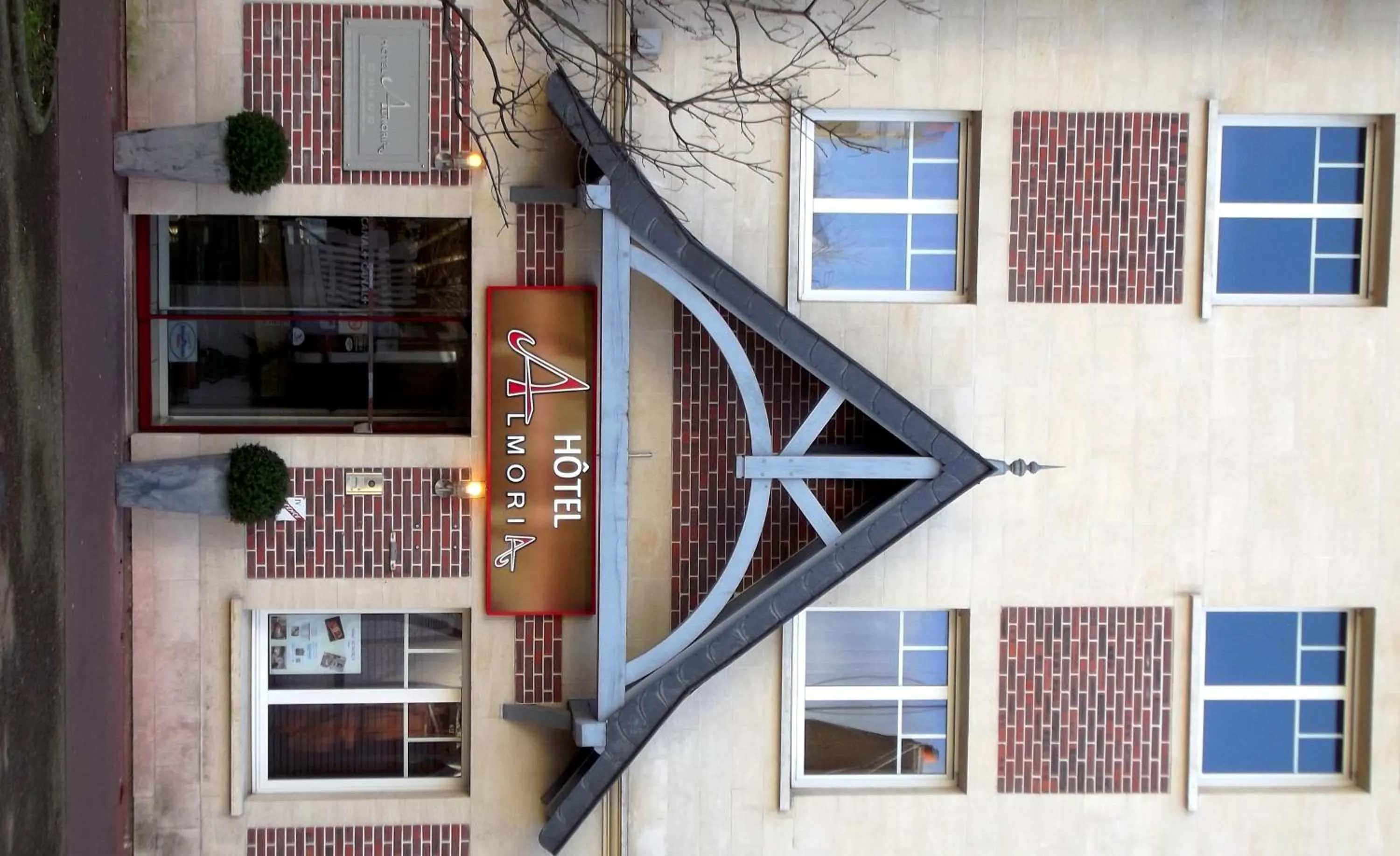 Facade/entrance in Almoria Hôtel & SPA