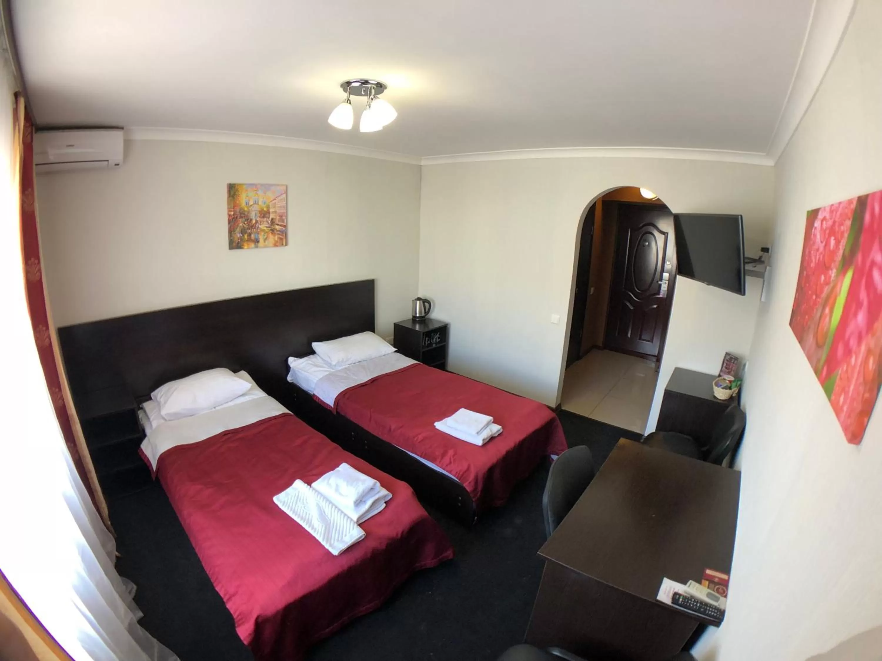 Photo of the whole room, Bed in Hotel Nivki