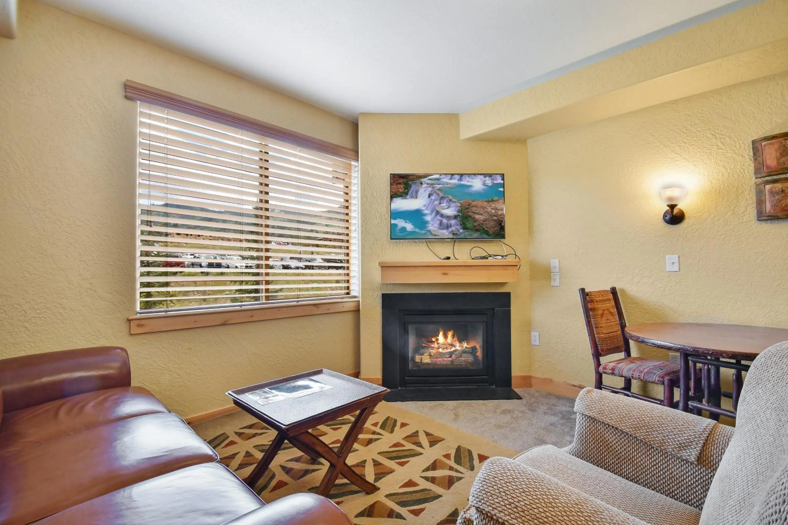 TV and multimedia in Silverado Lodge, Park City - Canyons Village by Vail Resorts