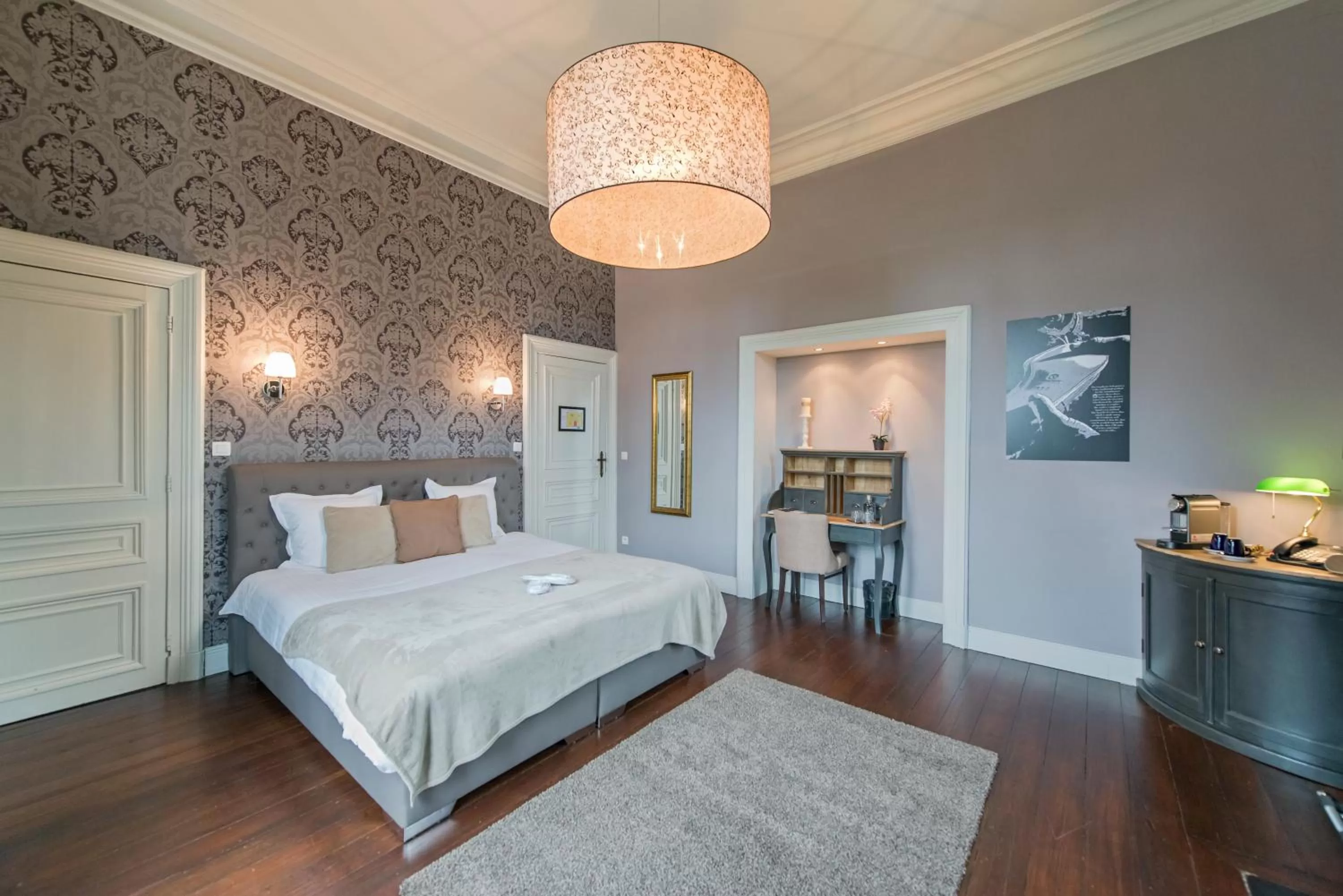 Photo of the whole room, Bed in Boutique Hotel Huys van Steyns