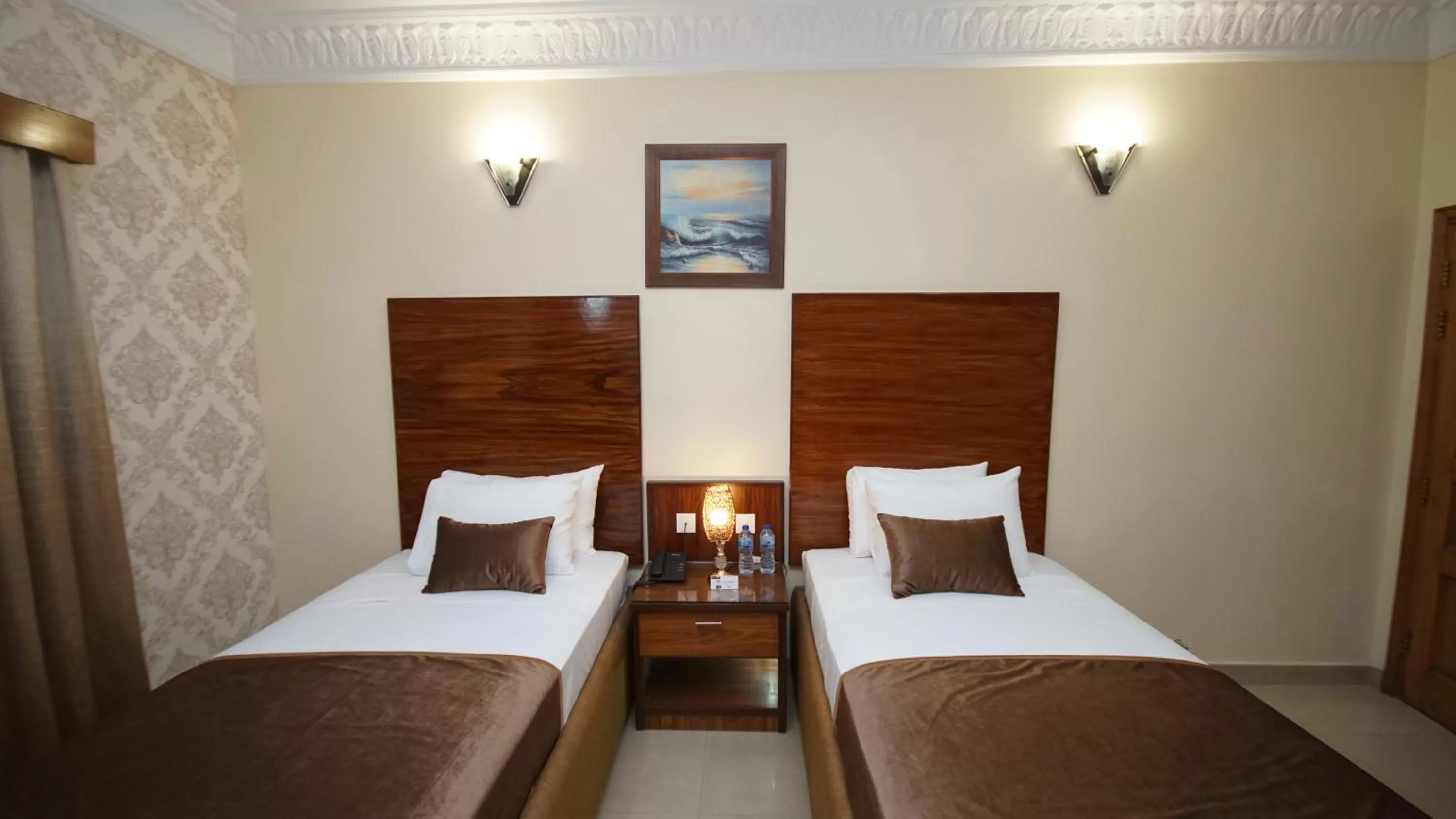 Bed in World Inn Karachi