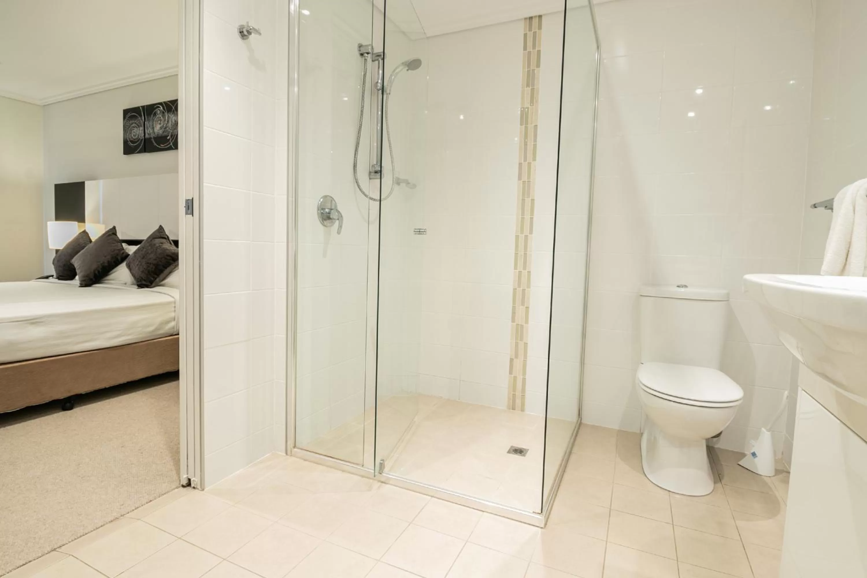 Bed in Absolute Beachfront Opal Cove Resort