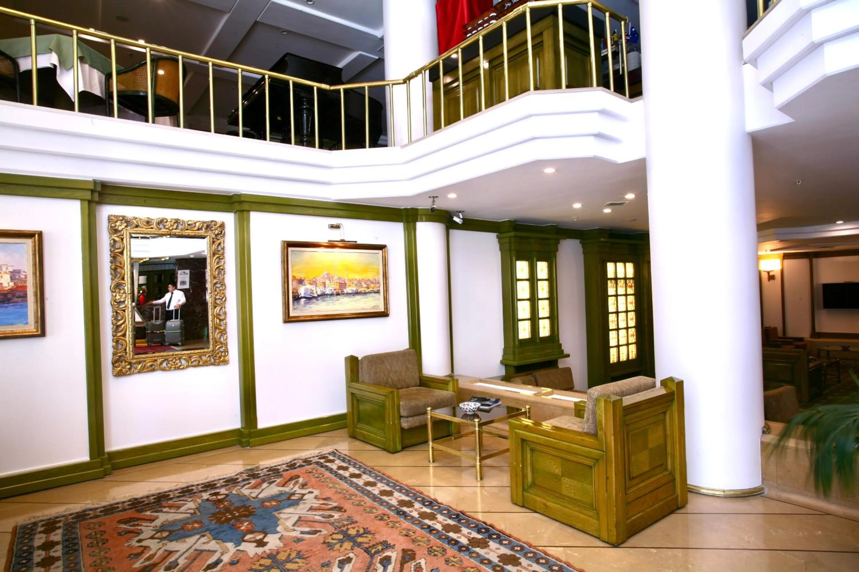 Lobby or reception in Istanbul Royal Hotel