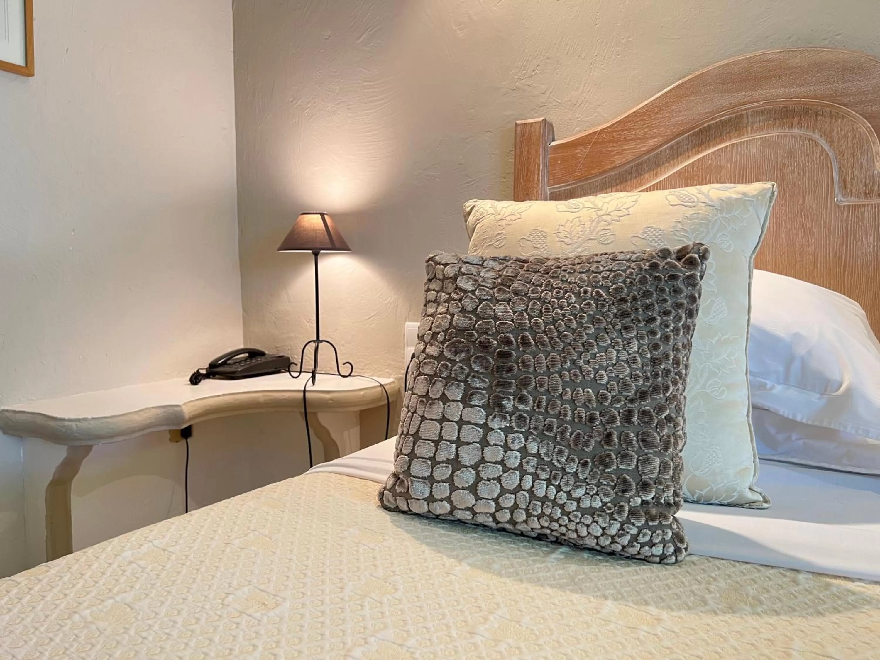 Bedroom, Bed in Hotel Les Messugues