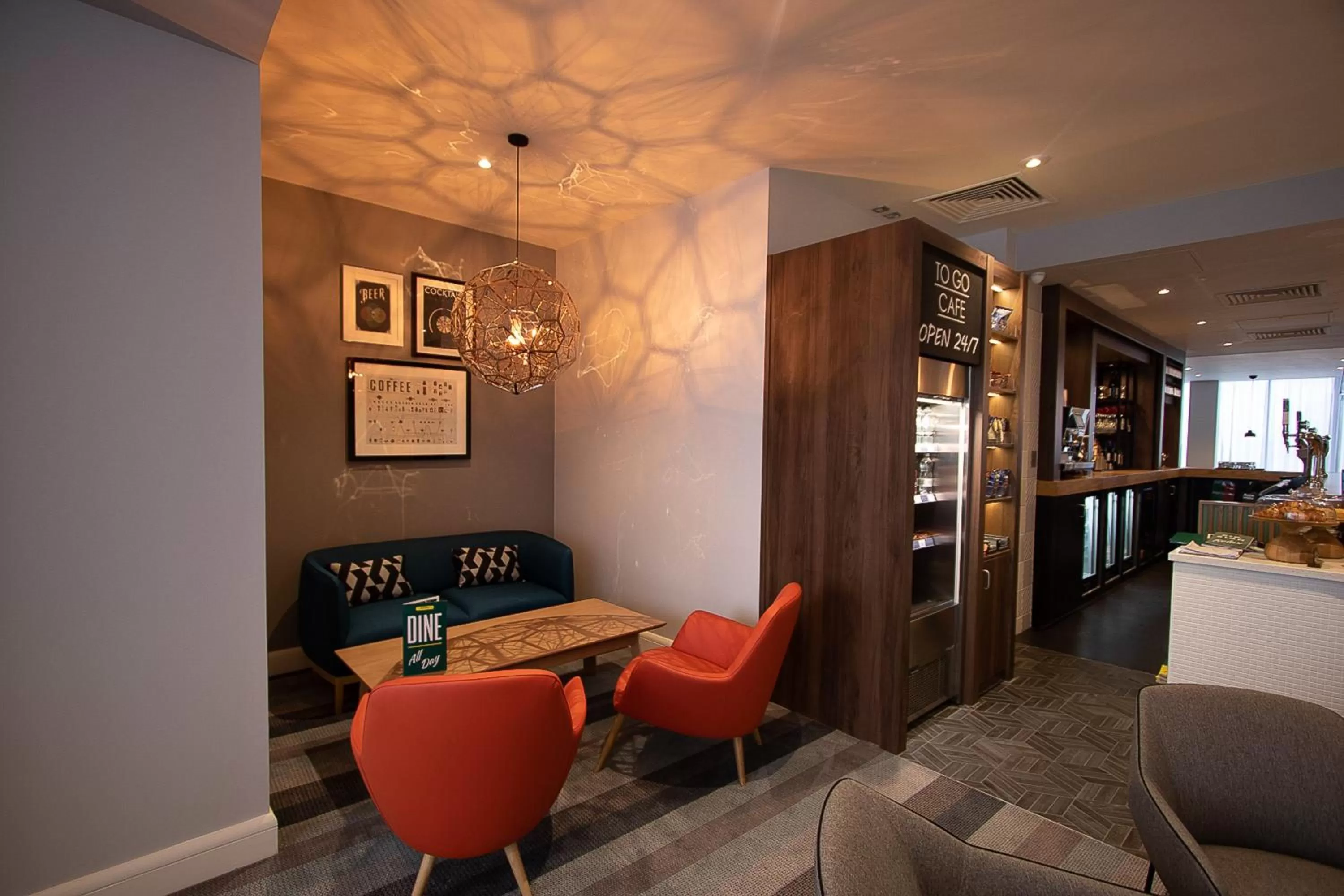 Lounge or bar in Holiday Inn Preston by IHG