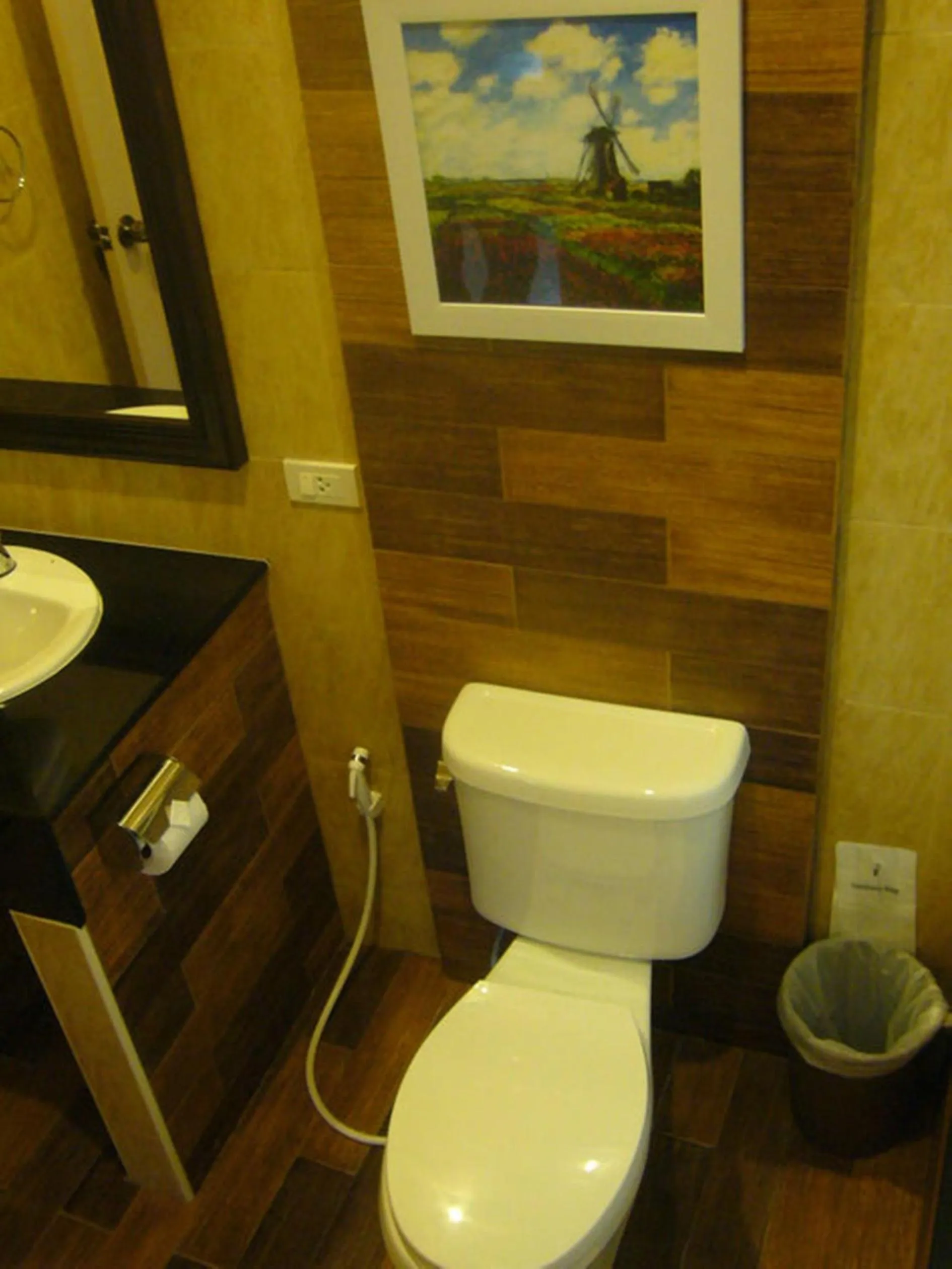 Toilet in Villa Wanida Garden Resort