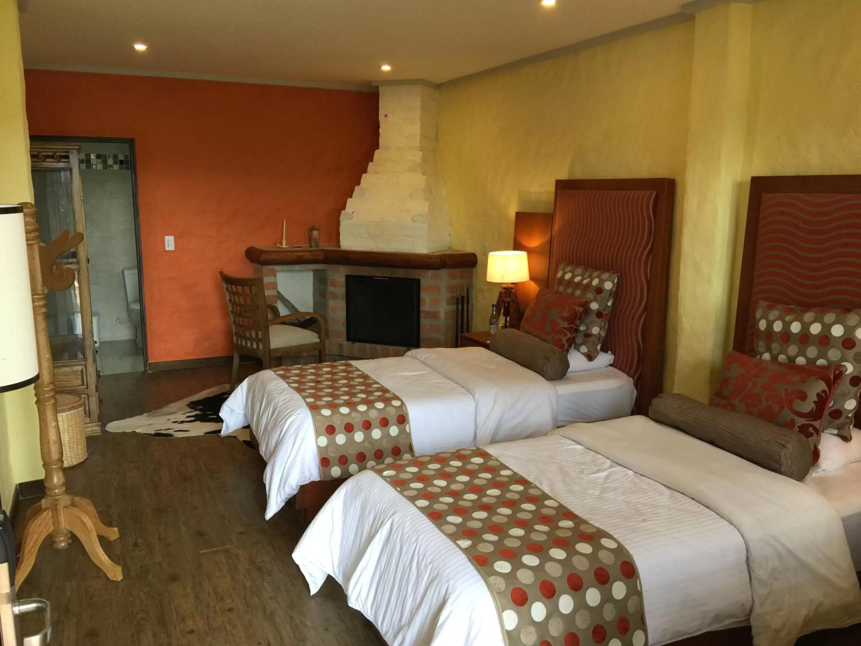 Photo of the whole room, Bed in Monasterio San Agustín, Colombia