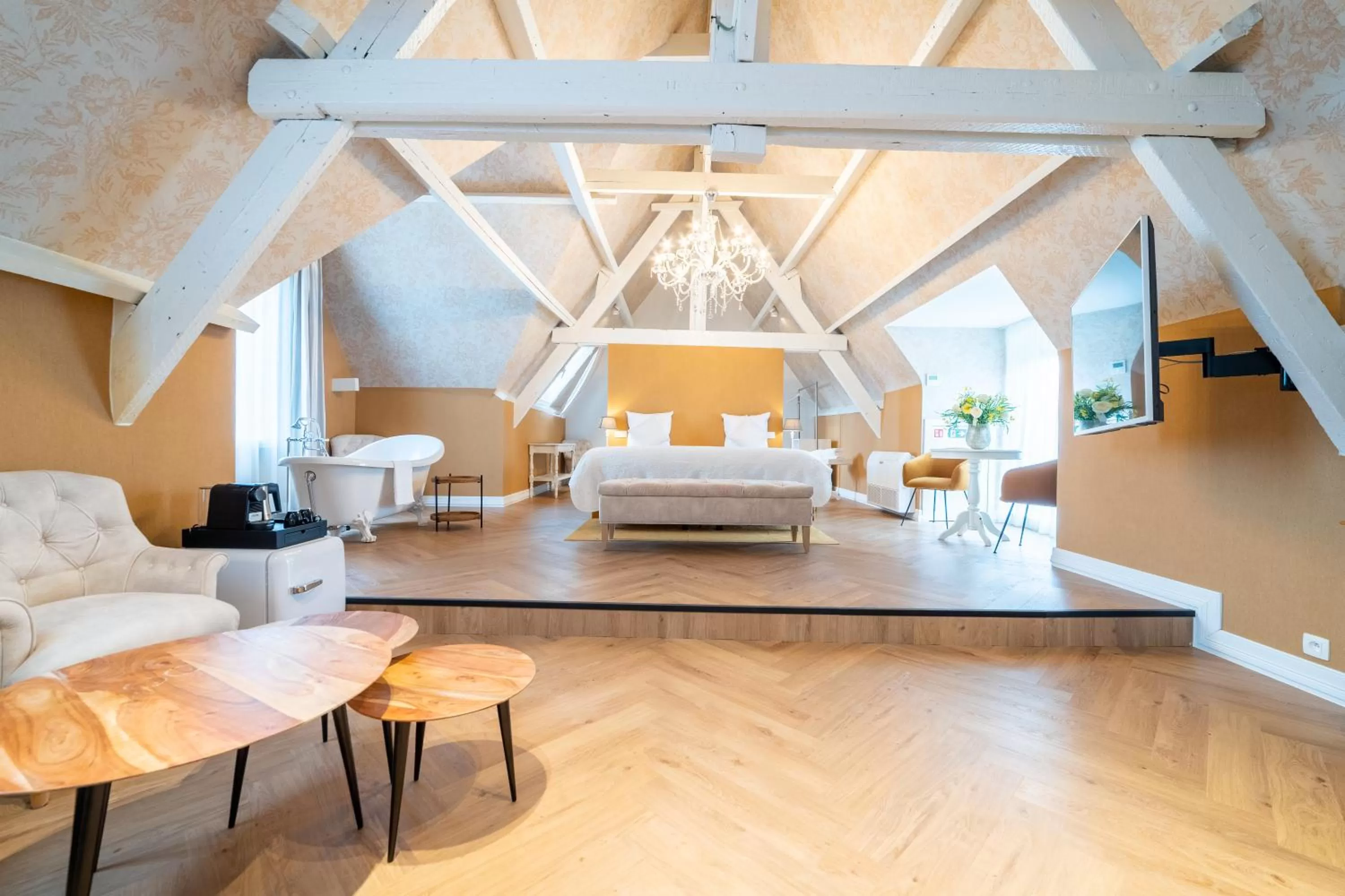 Photo of the whole room, Bed in Grand Hotel Normandy by CW Hotel Collection