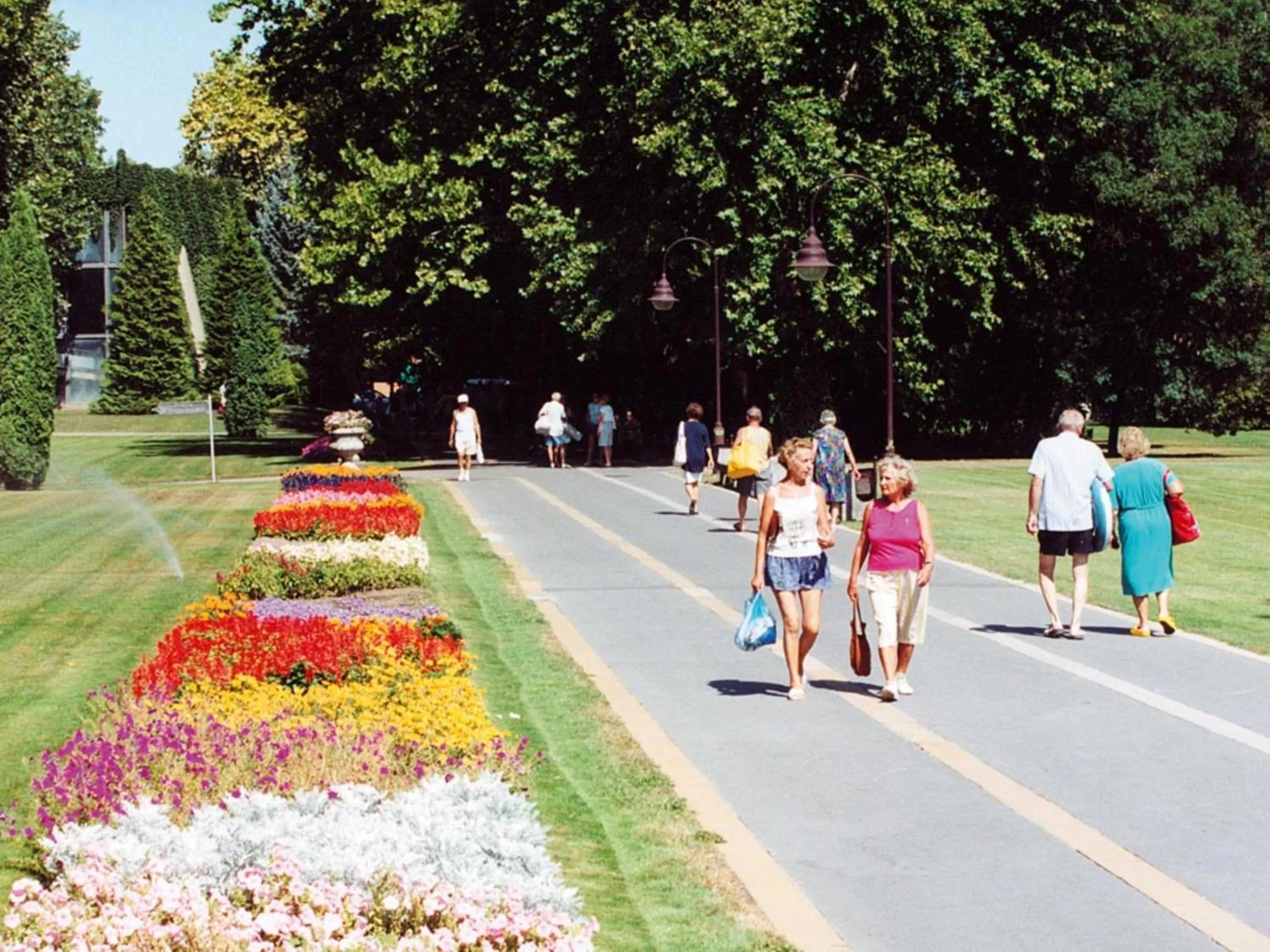 group of guests in SANTE Hévíz