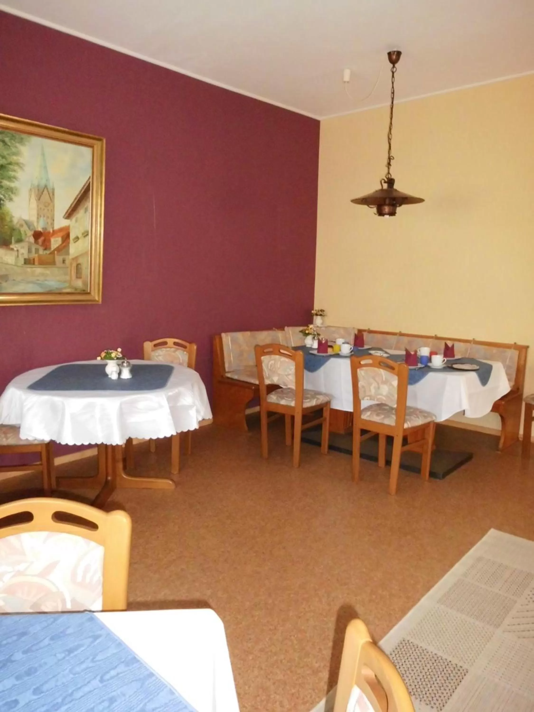 Restaurant/Places to Eat in Hotel Garni am Heuberg