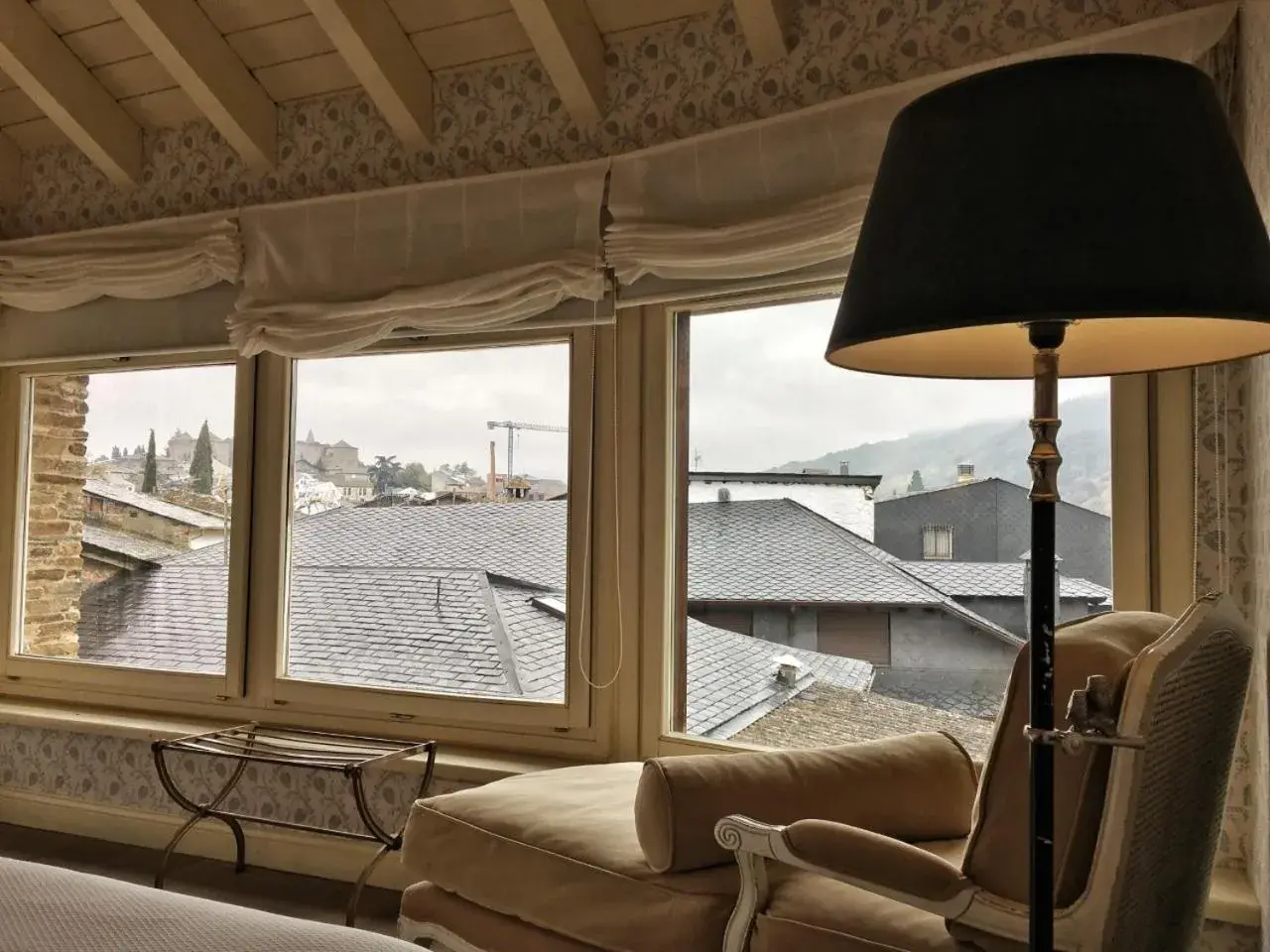 Queen Room in Las Doñas del Portazgo Queen Room in Las Doñas del Portazgo