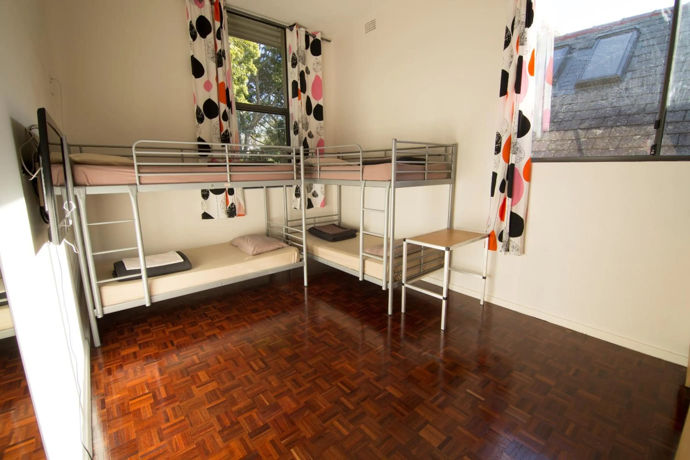 bunk bed, Bed in Cambridge Lodge