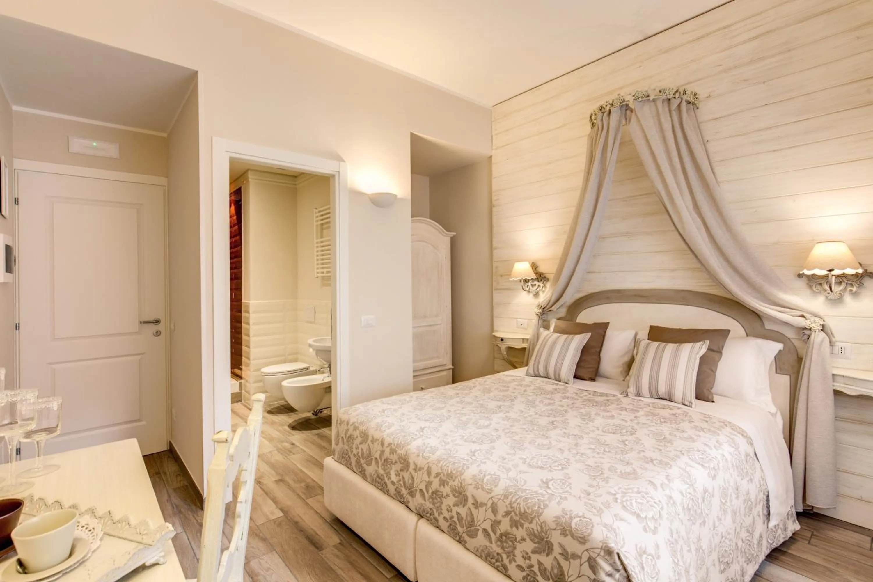 Bathroom, Bed in Casa Tua Vaticano Guest House