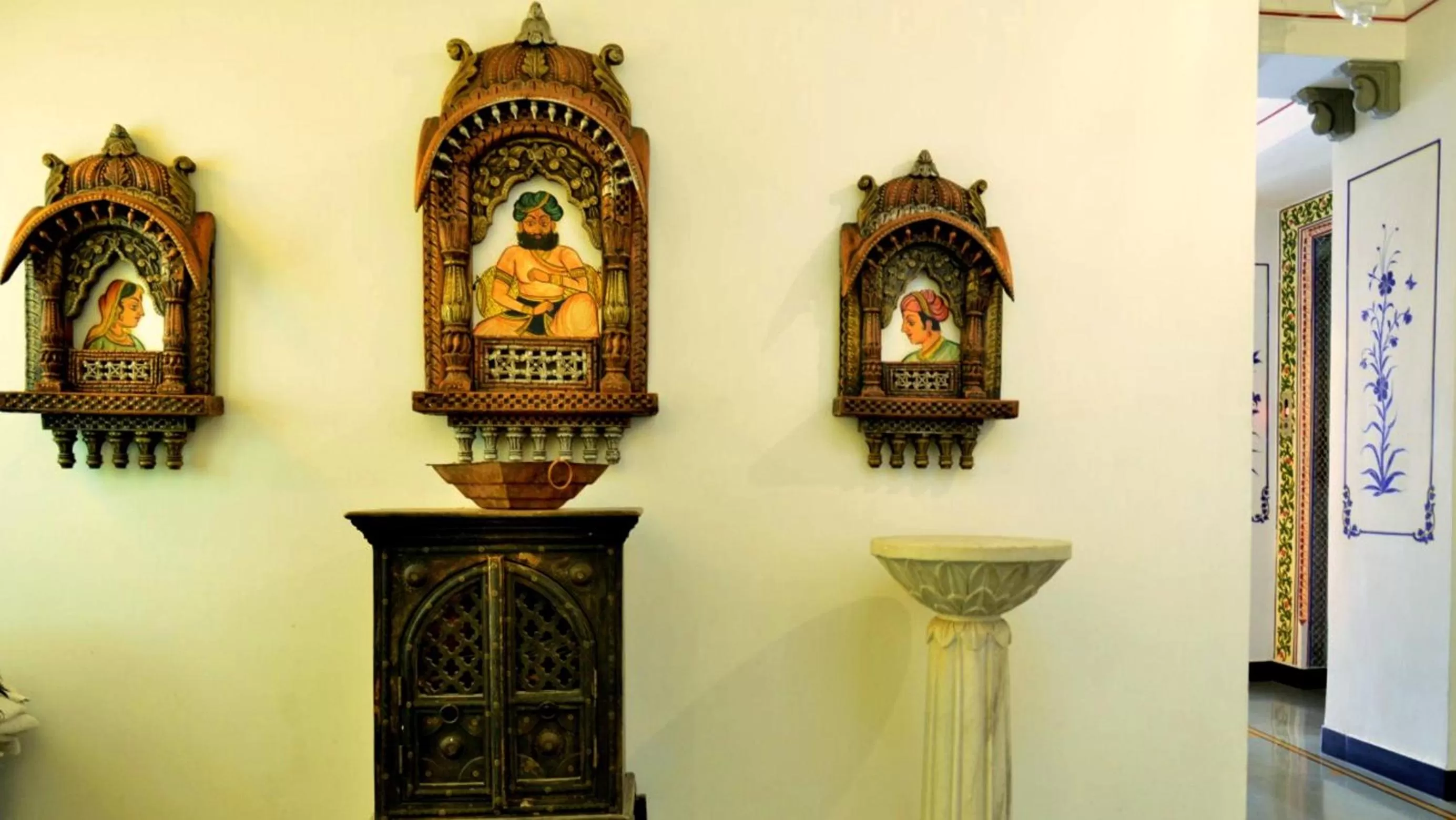 Library in Hotel Mewar Haveli - At Lake Pichola