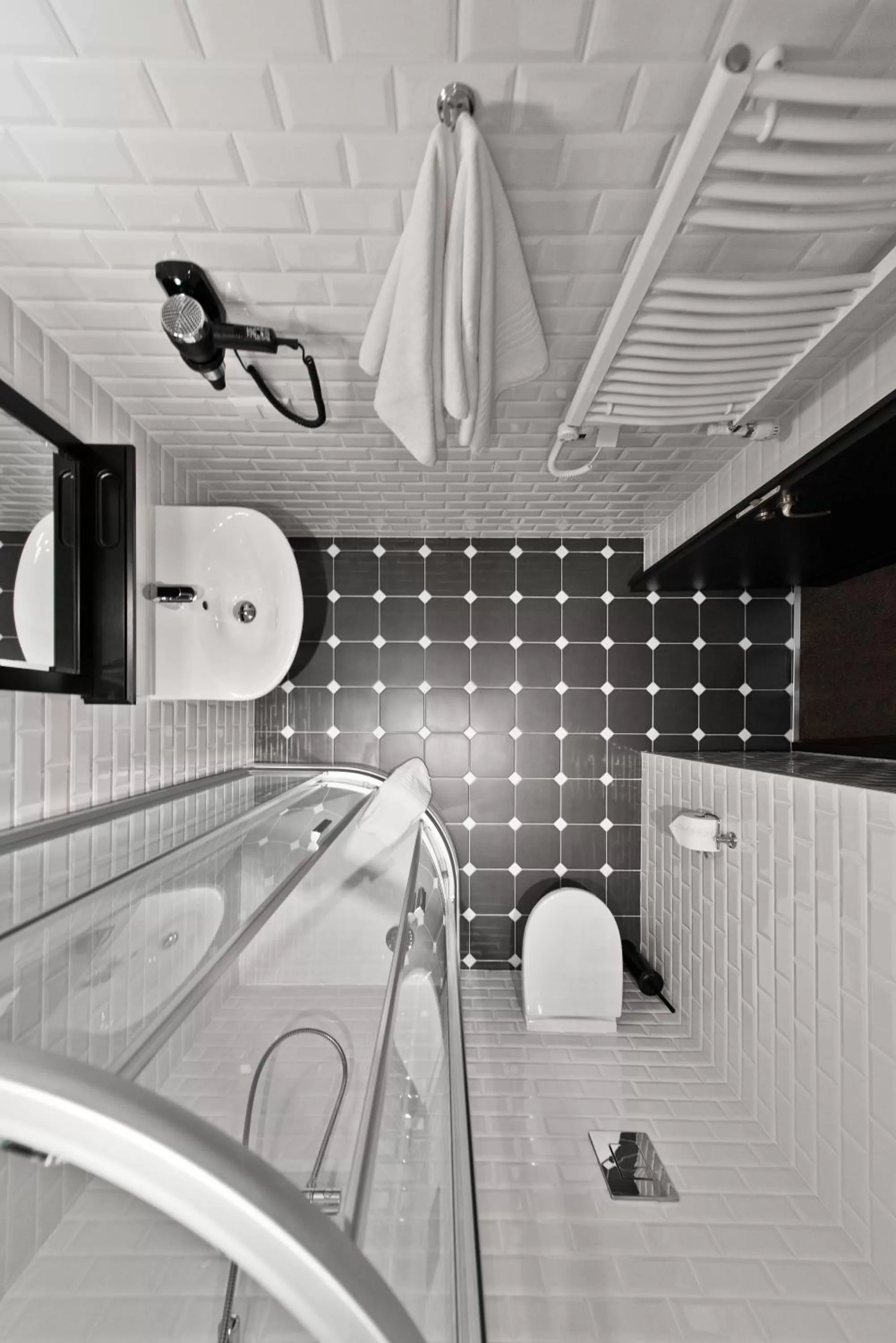 Toilet in 15th Avenue