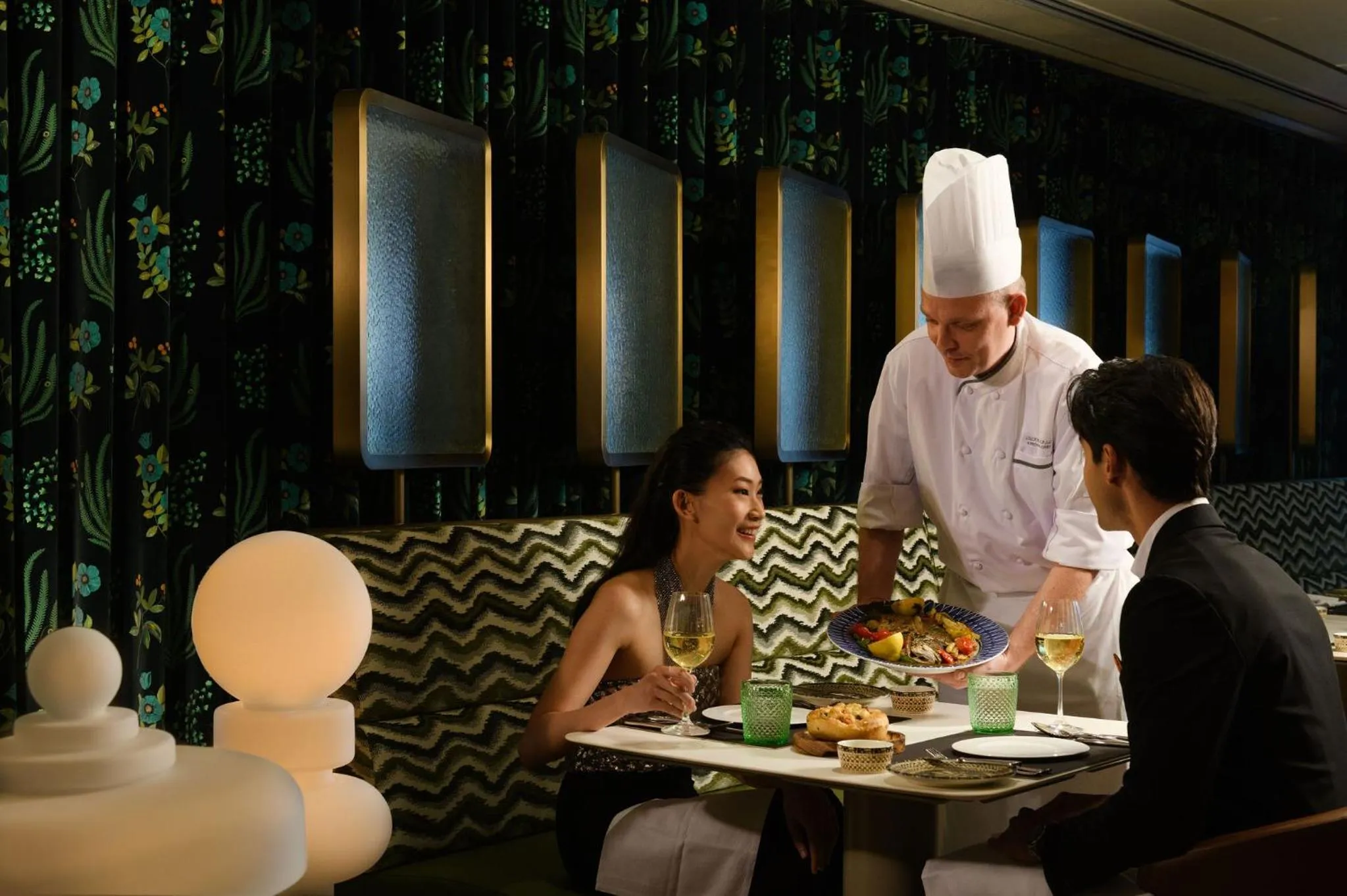 Restaurant/places to eat in Conrad Singapore Orchard