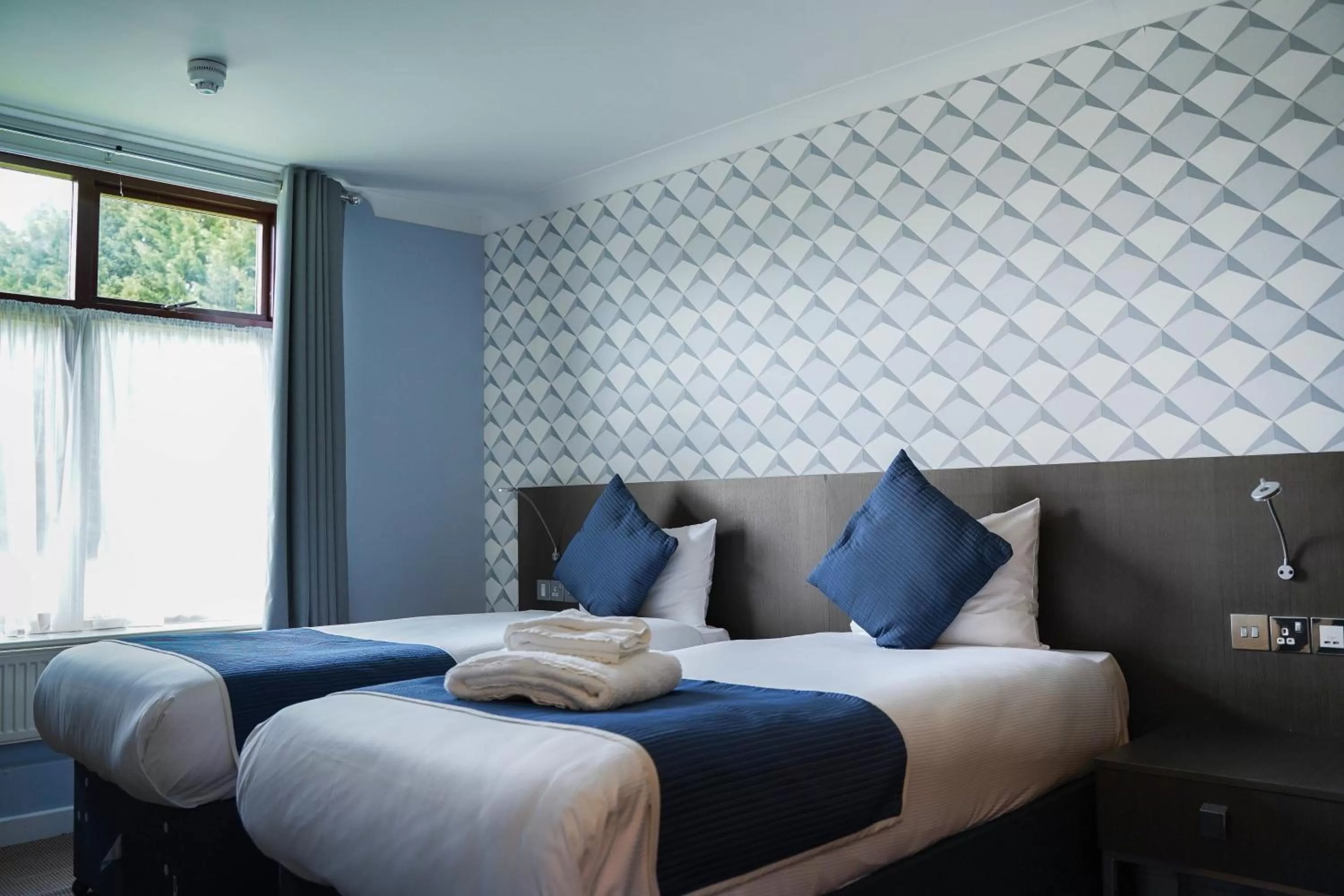 Bed in Draycote Hotel And Whitefields Golf Course