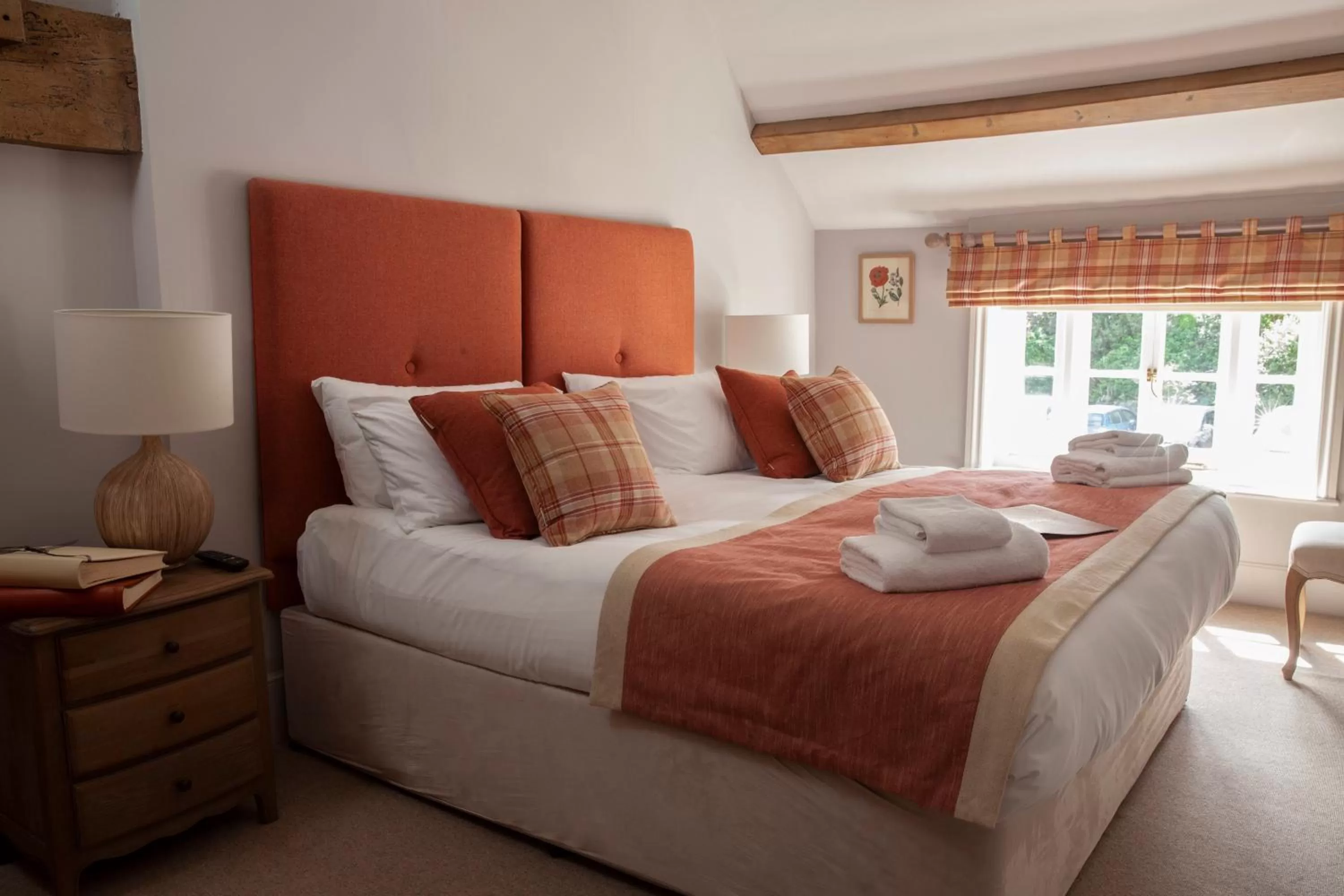 Bedroom, Bed in The Angel Inn, Petworth