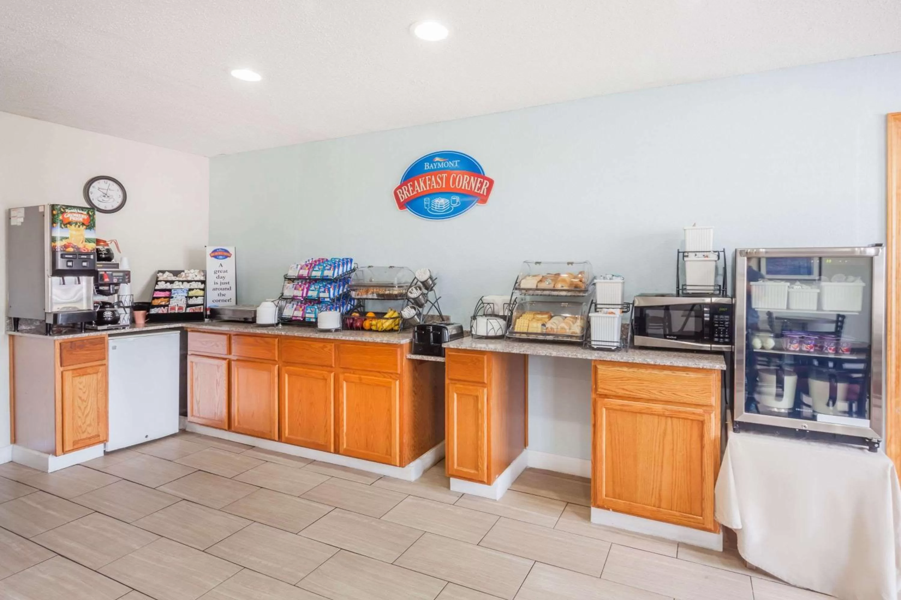 Restaurant/places to eat in Baymont by Wyndham Jackson