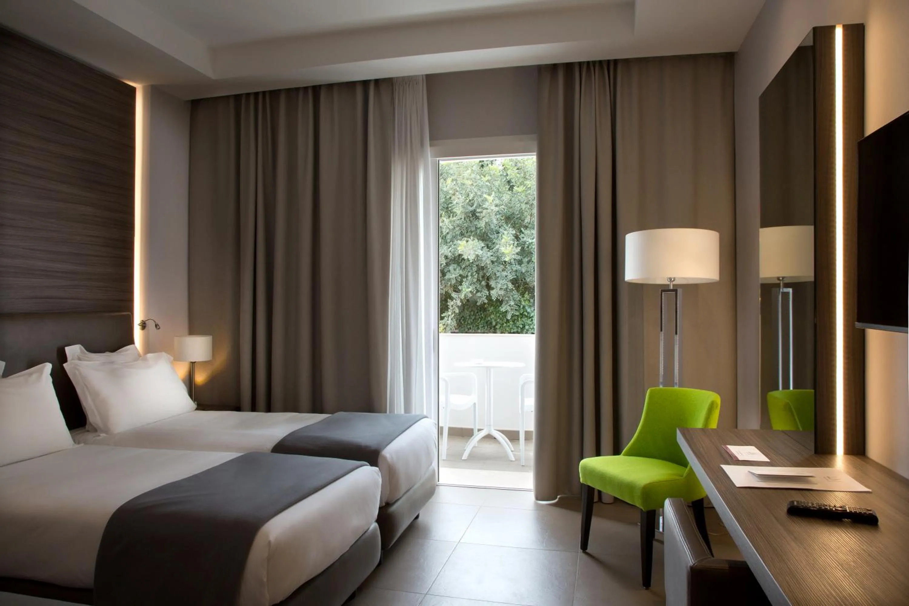 Photo of the whole room, Bed in Hotel Marad